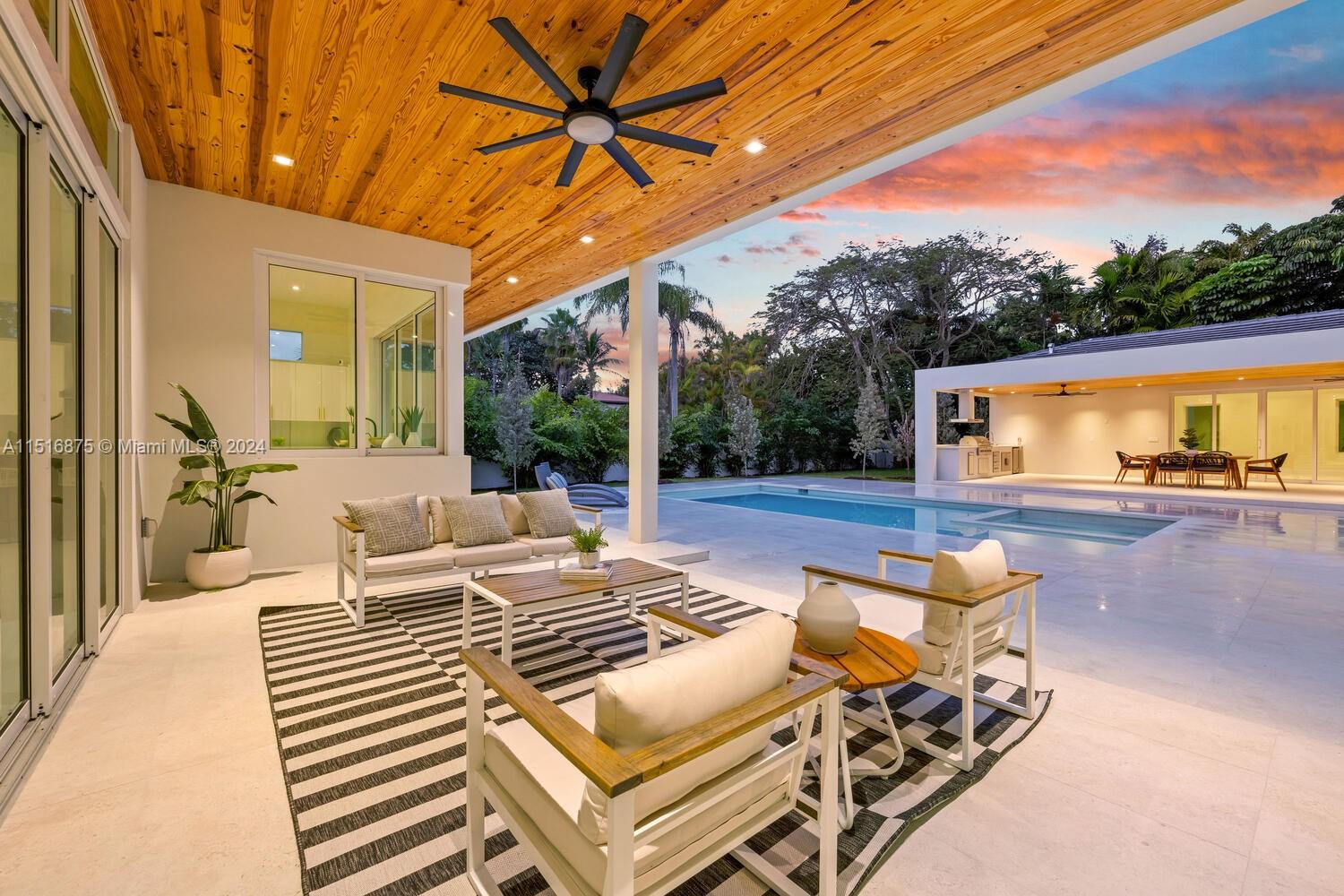 PALM MIAMI AMD - Residential