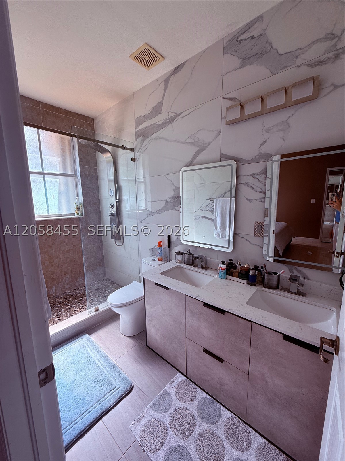 ISLANDS AT DORAL 1ST ADDN - Residential