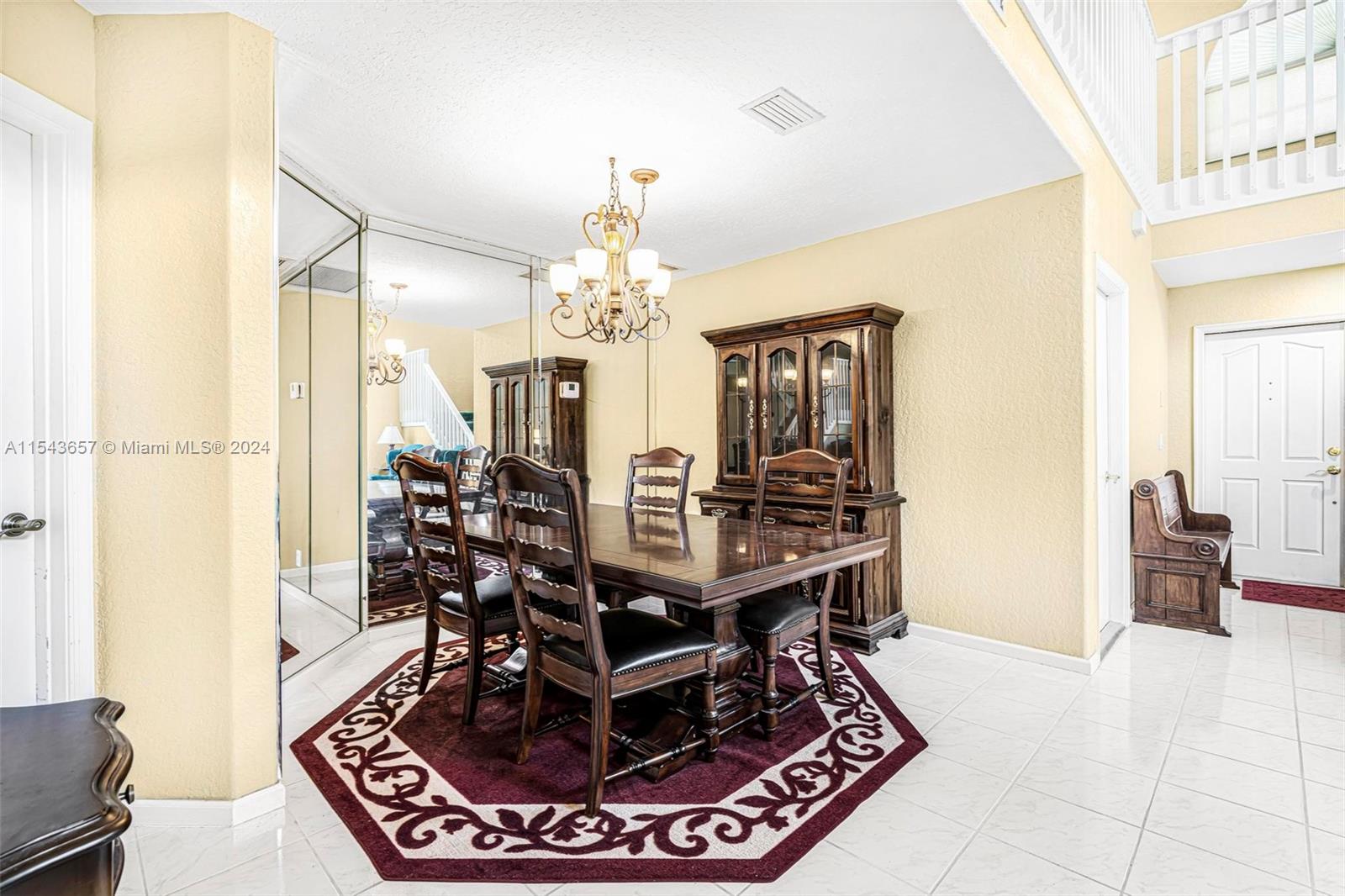 EMBASSY LAKES - Residential