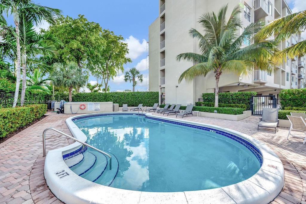 PLAZA 15 CONDO - Residential Lease