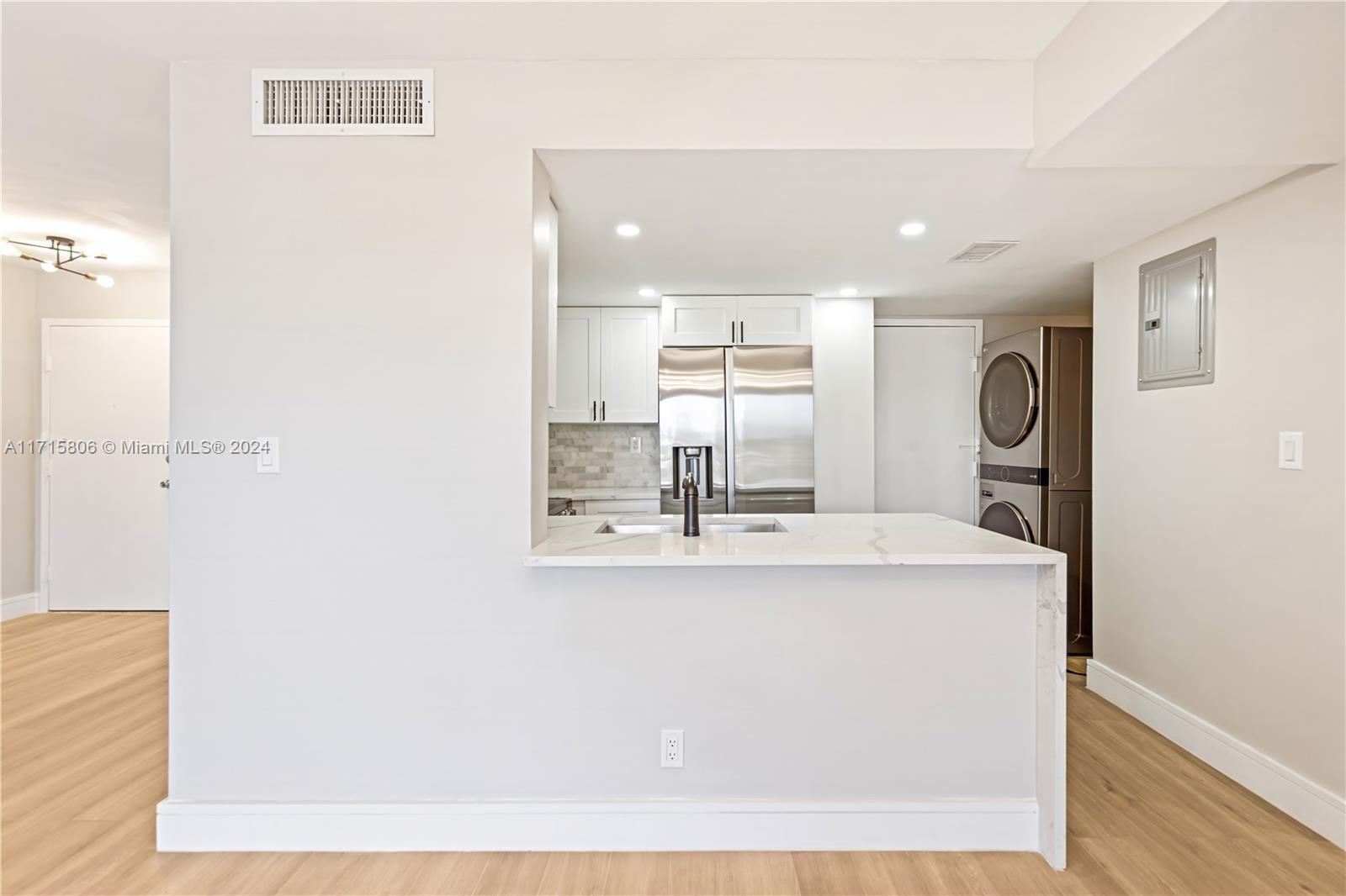 PLAZA 15 CONDO - Residential Lease