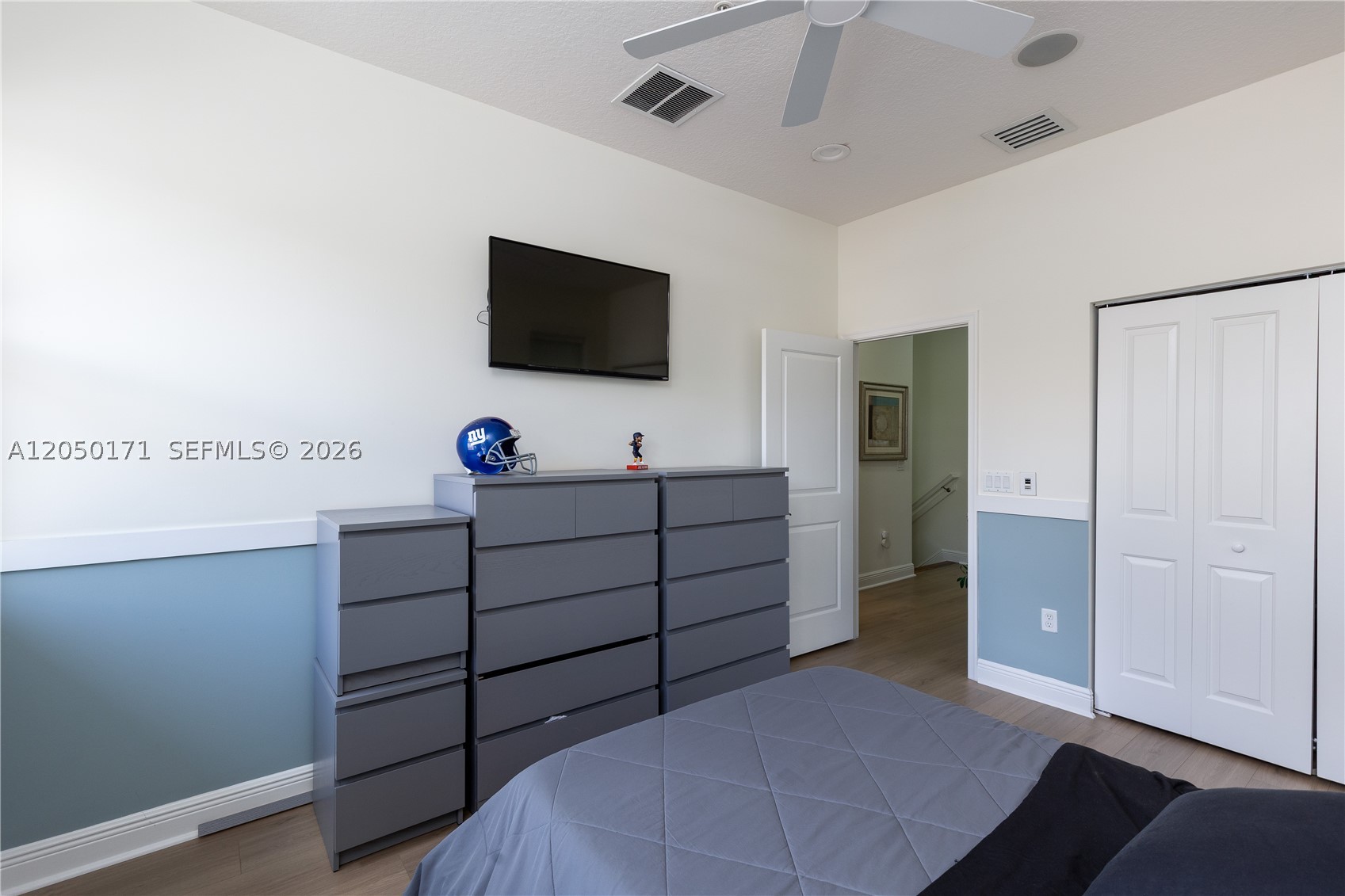 SAWGRASS LAKES - Residential