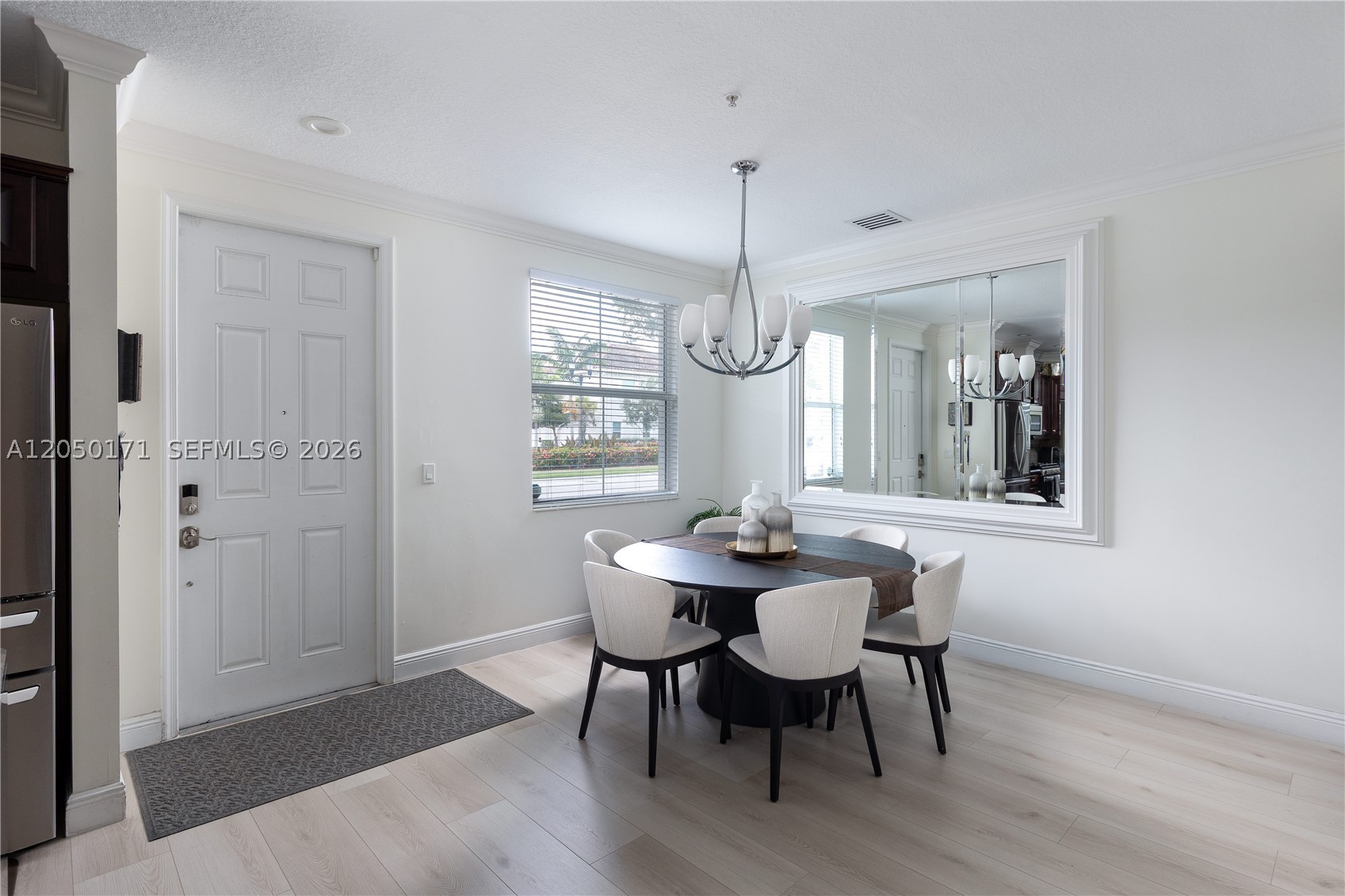 SAWGRASS LAKES - Residential