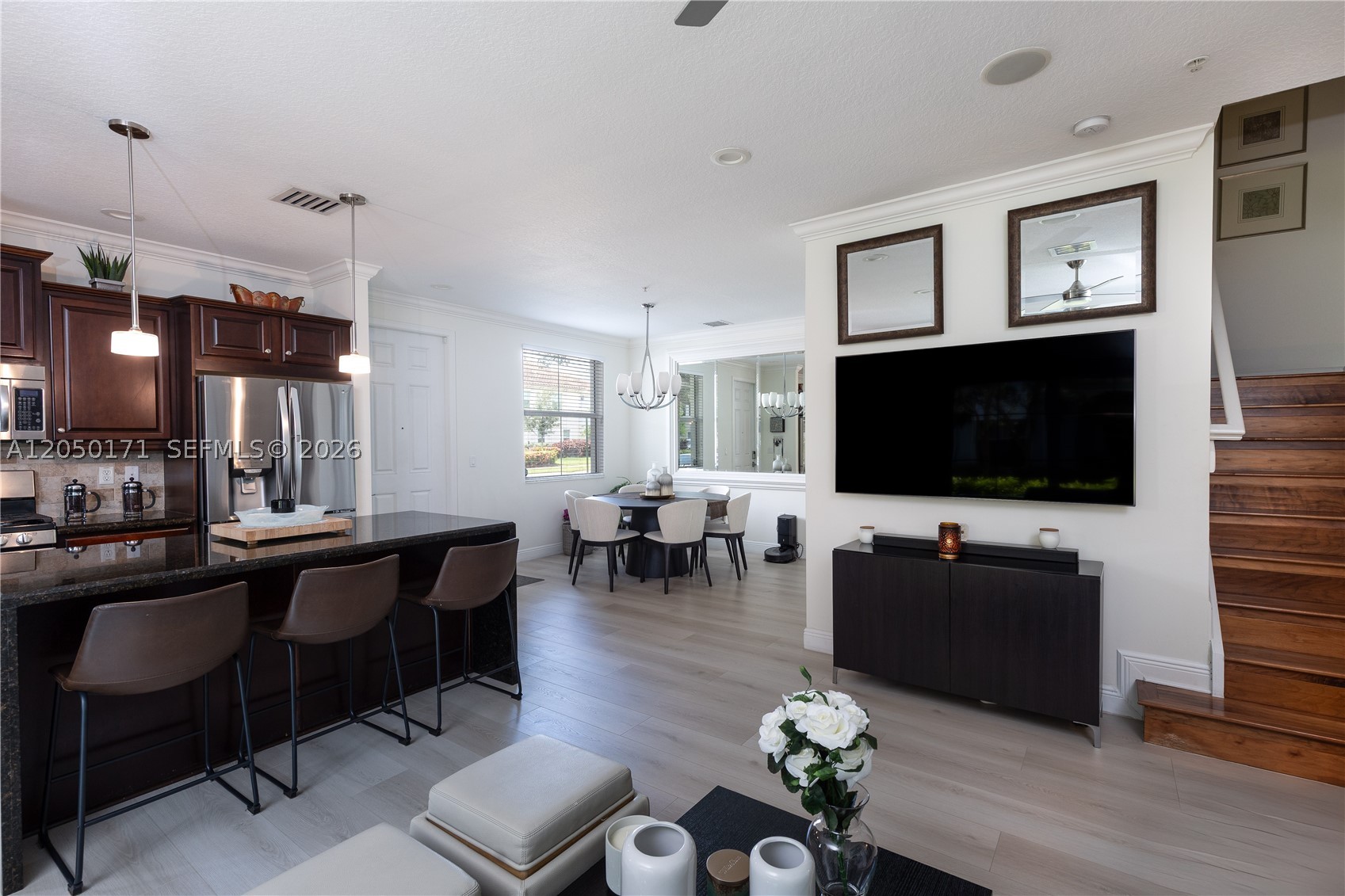 SAWGRASS LAKES - Residential