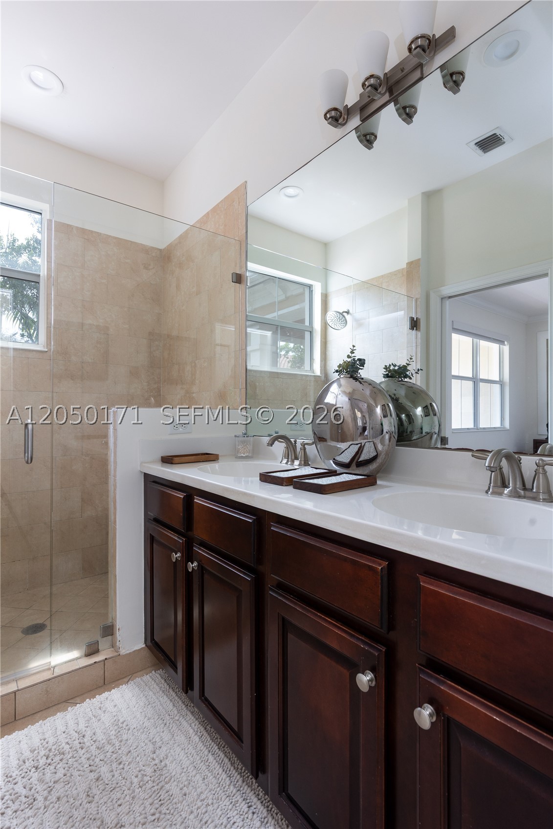 SAWGRASS LAKES - Residential