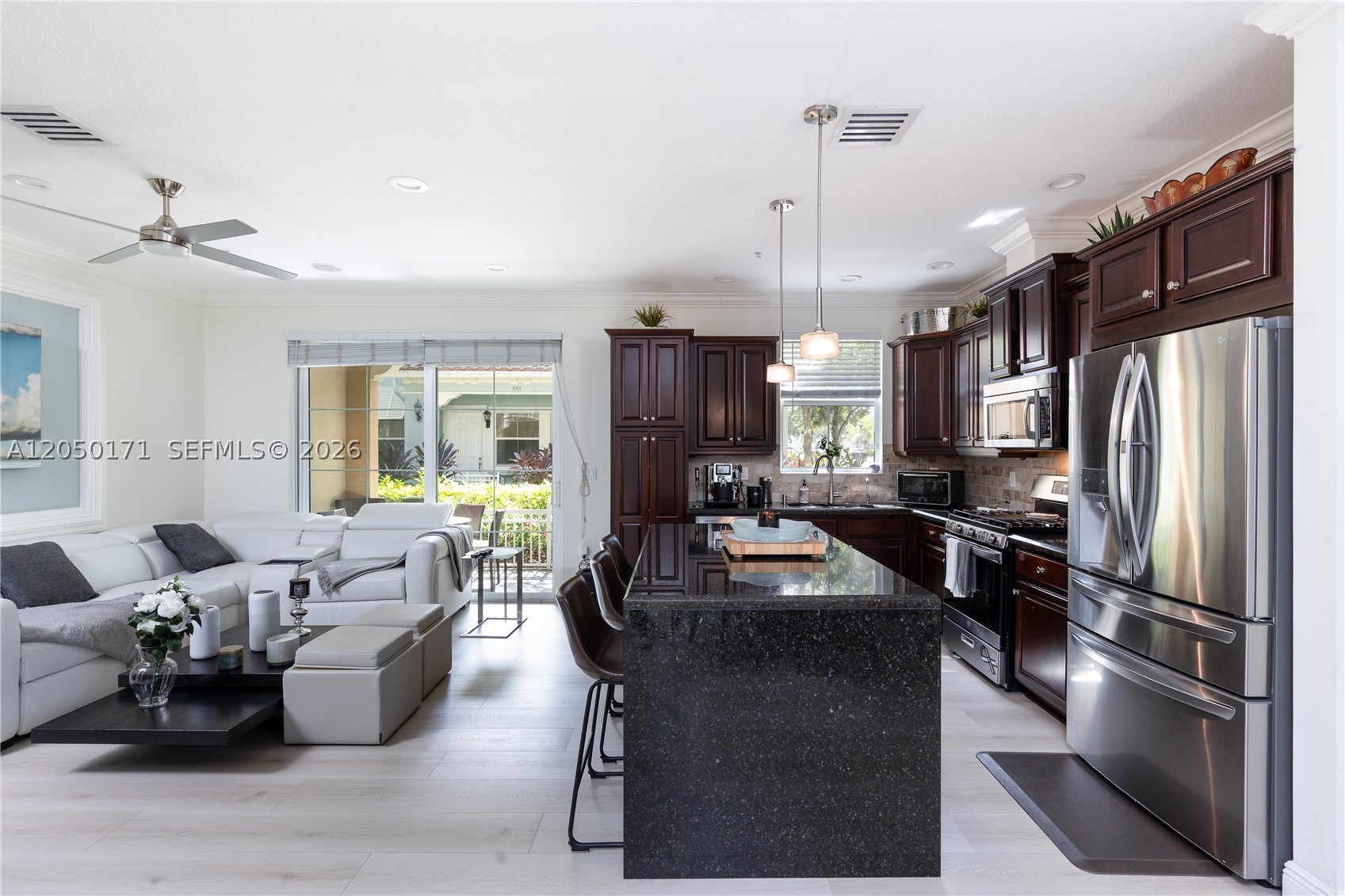 SAWGRASS LAKES - Residential