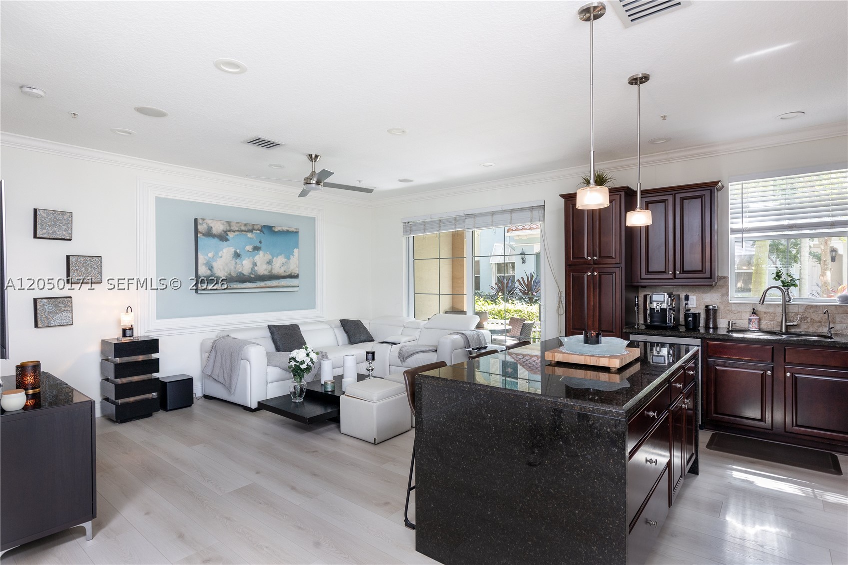 SAWGRASS LAKES - Residential