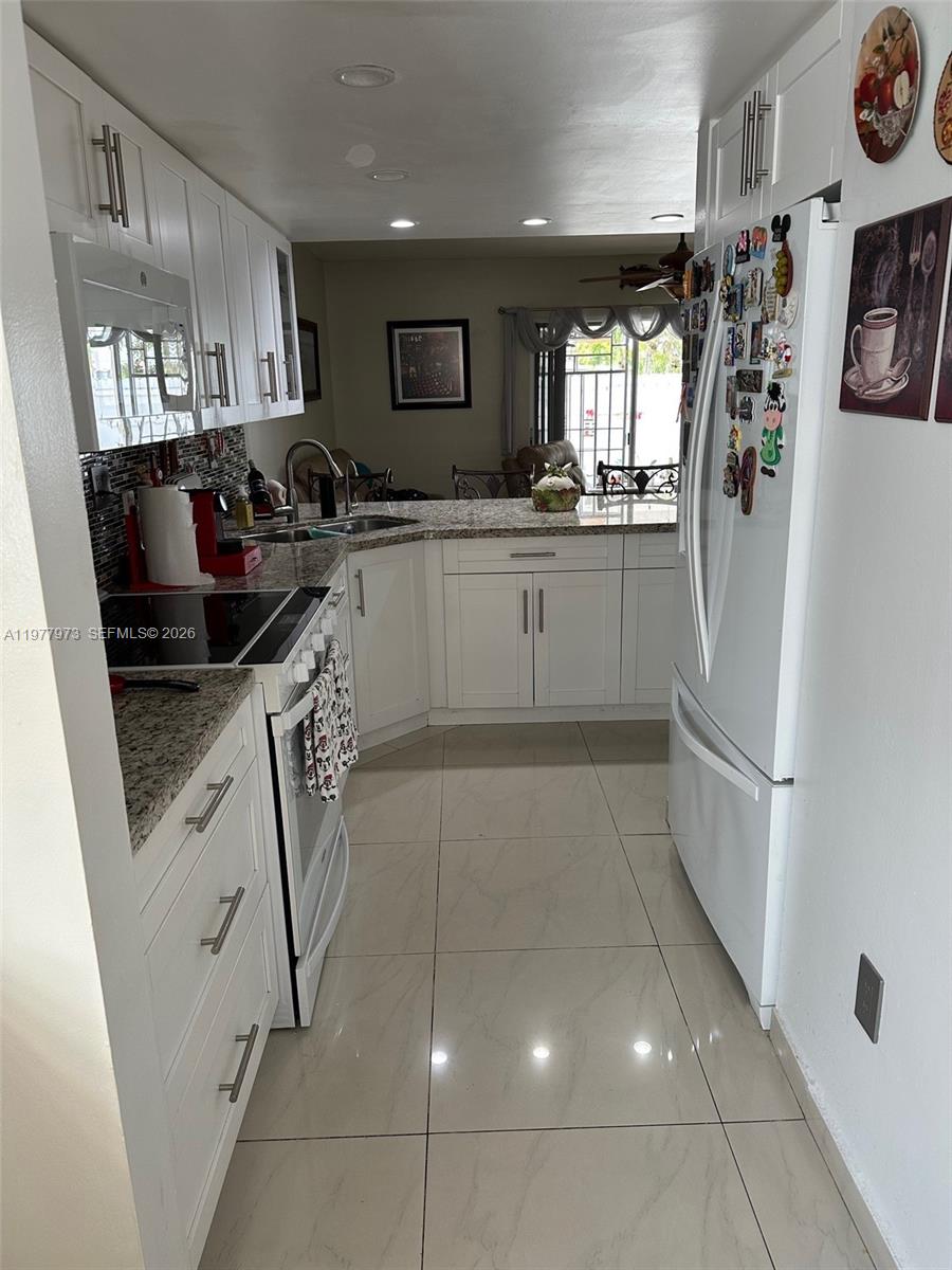 WEST PALM GARDENS VILLAS - Residential