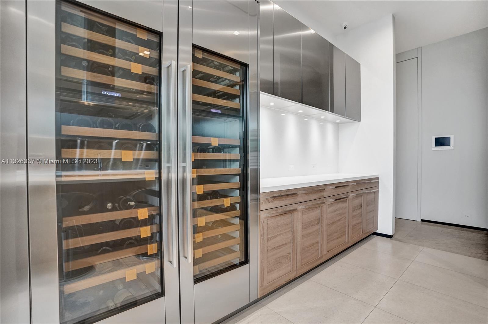 OCEANA KEY BISCAYNE CONDO - Residential