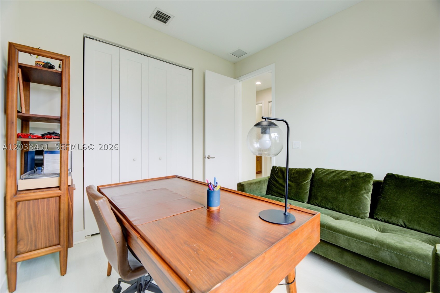CT INDUSTRIAL PLAT - Residential Lease