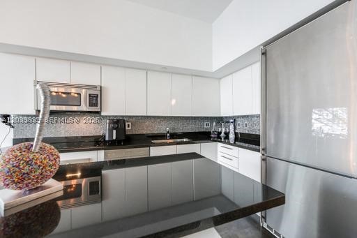 MINT CONDO - Residential