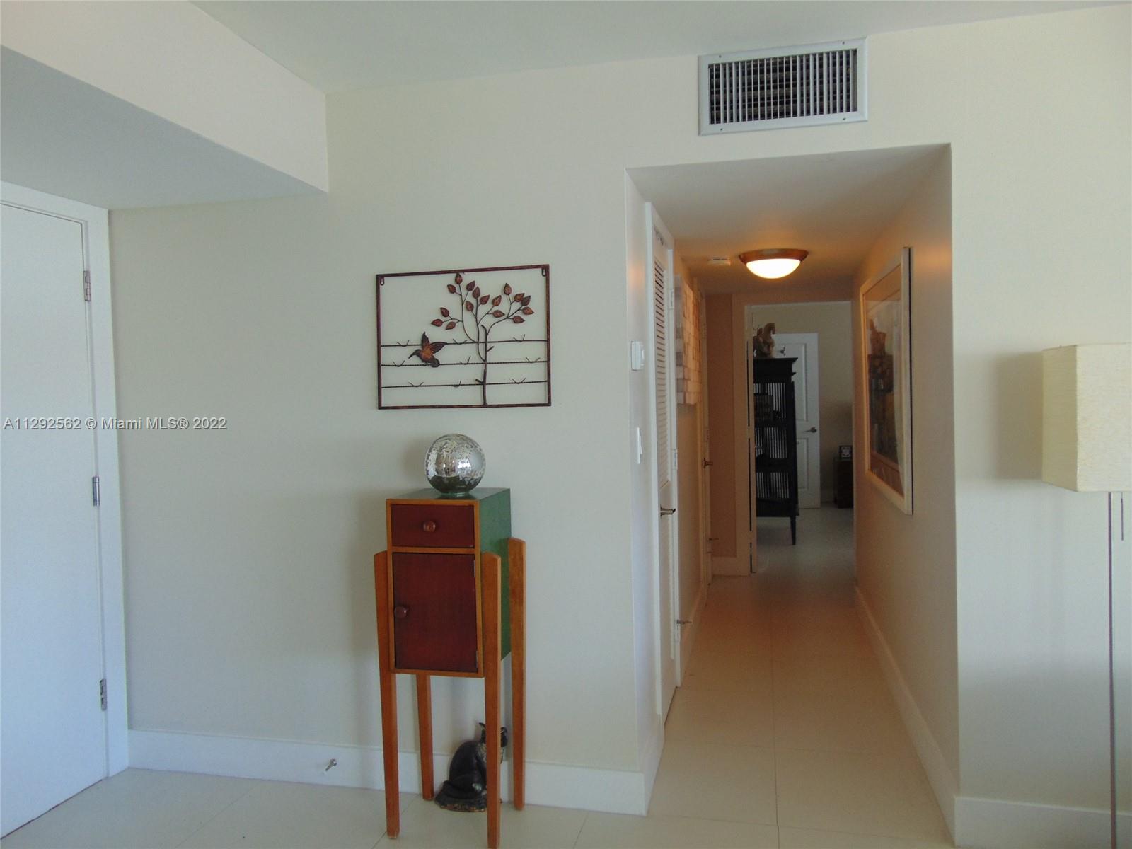 IMPERIAL TOWERS APTS COND - Residential Lease