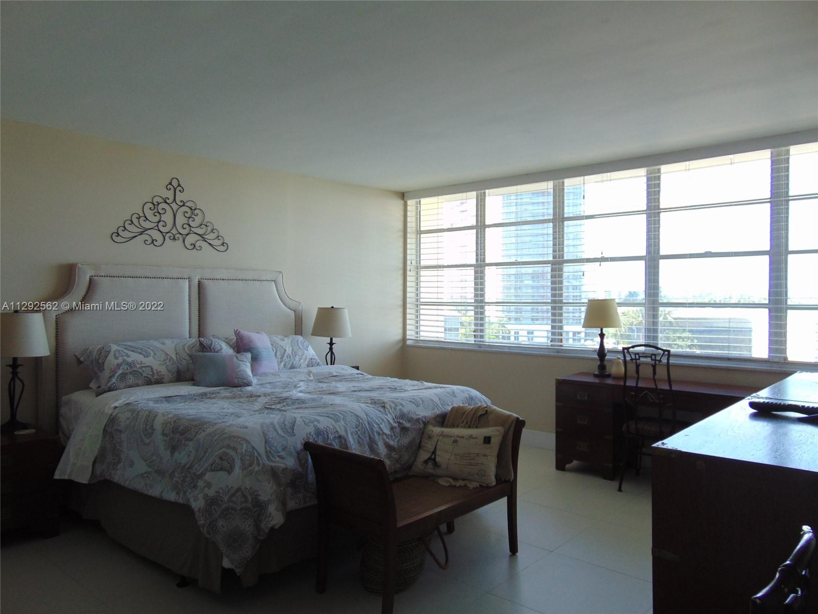 IMPERIAL TOWERS APTS COND - Residential Lease