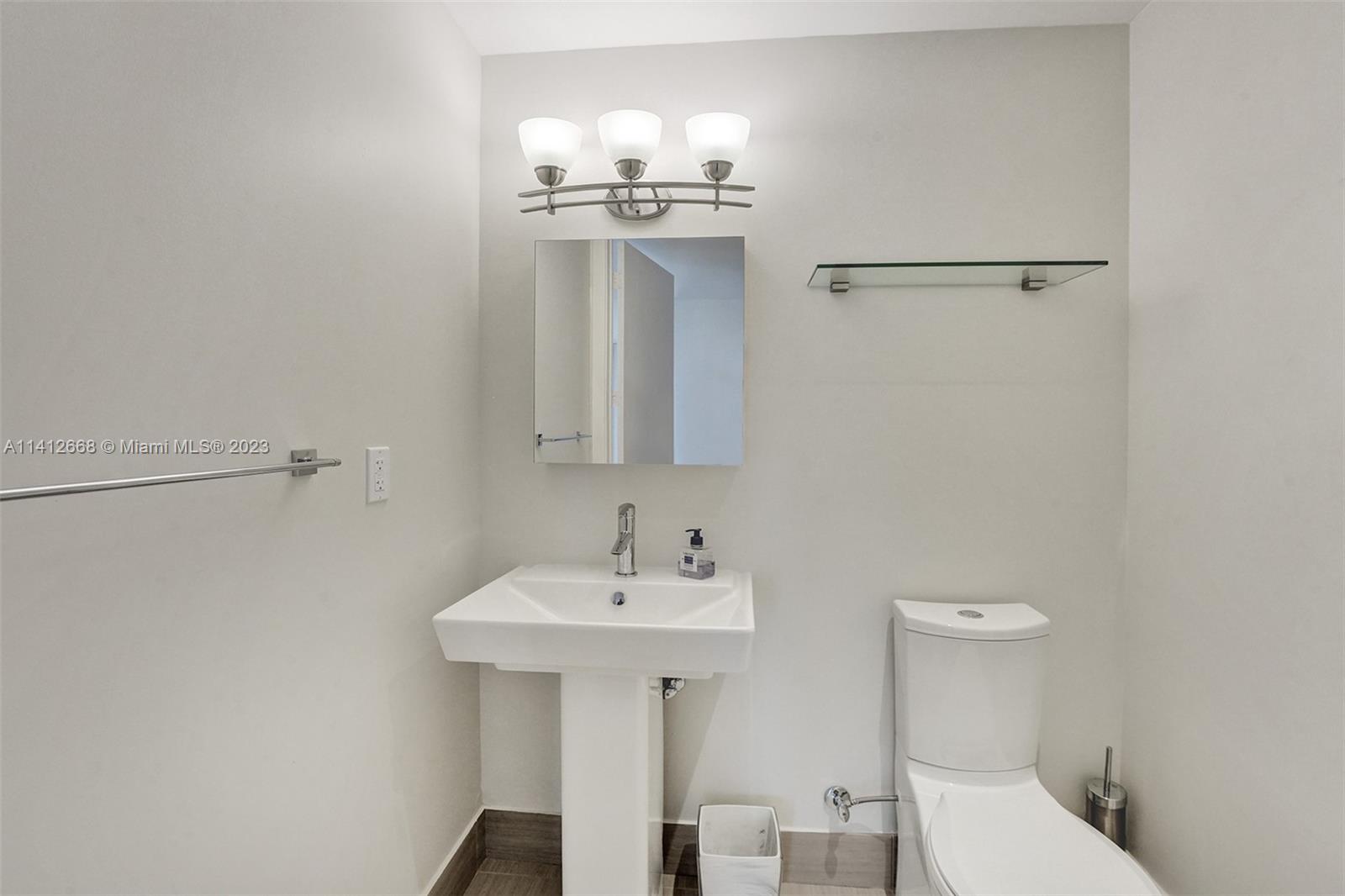 WAVE ON BAYSHORE CONDO - Residential Lease