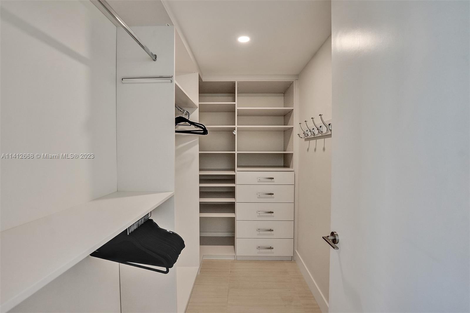 WAVE ON BAYSHORE CONDO - Residential Lease
