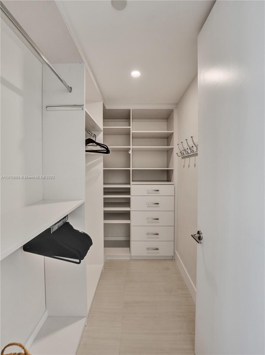 WAVE ON BAYSHORE CONDO - Residential Lease