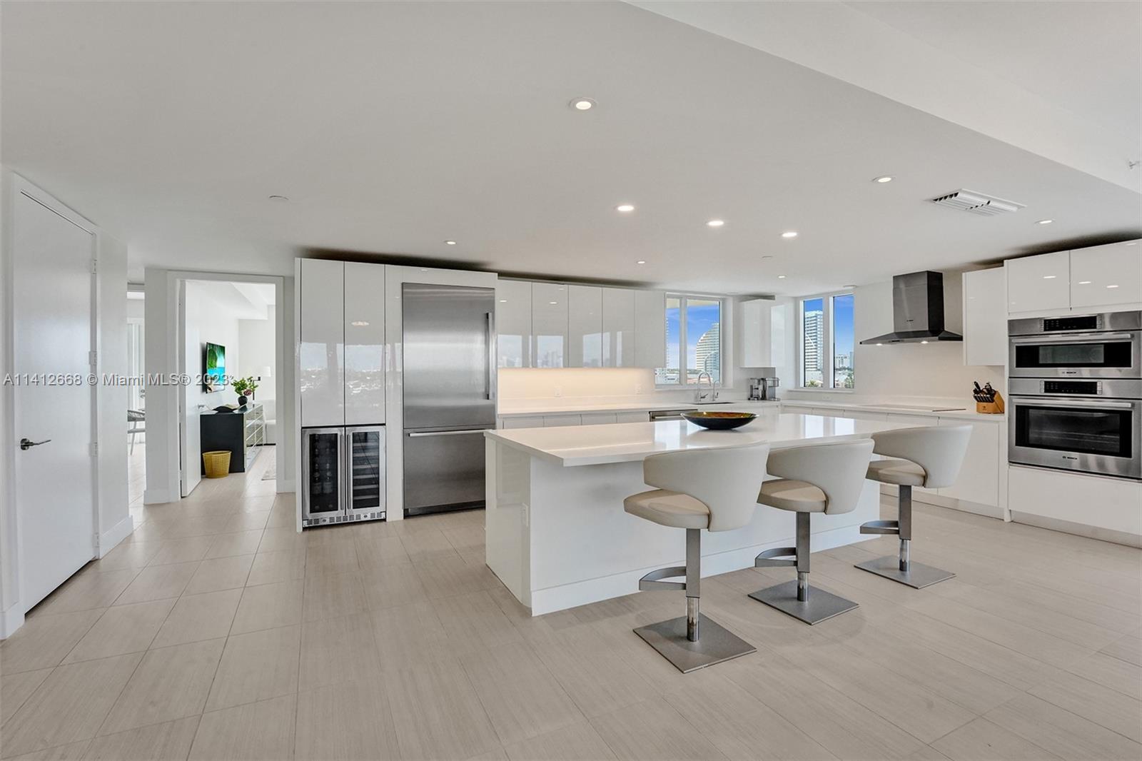 WAVE ON BAYSHORE CONDO - Residential Lease