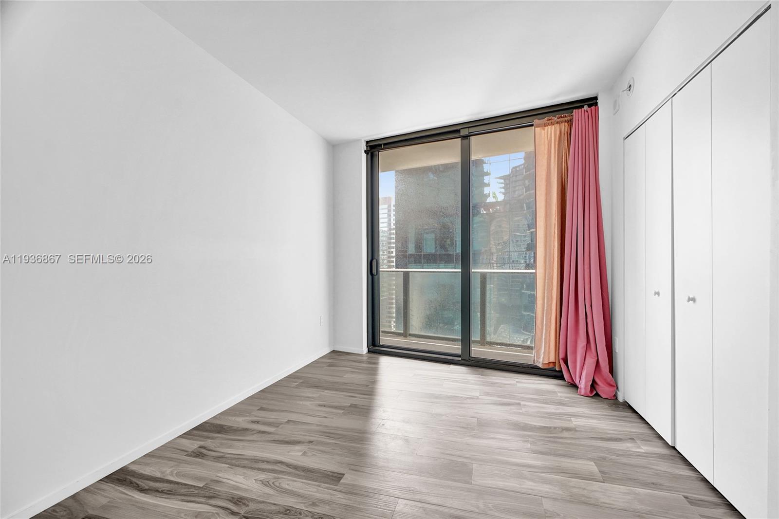 801 SMA RESIDENCES CONDO - Residential