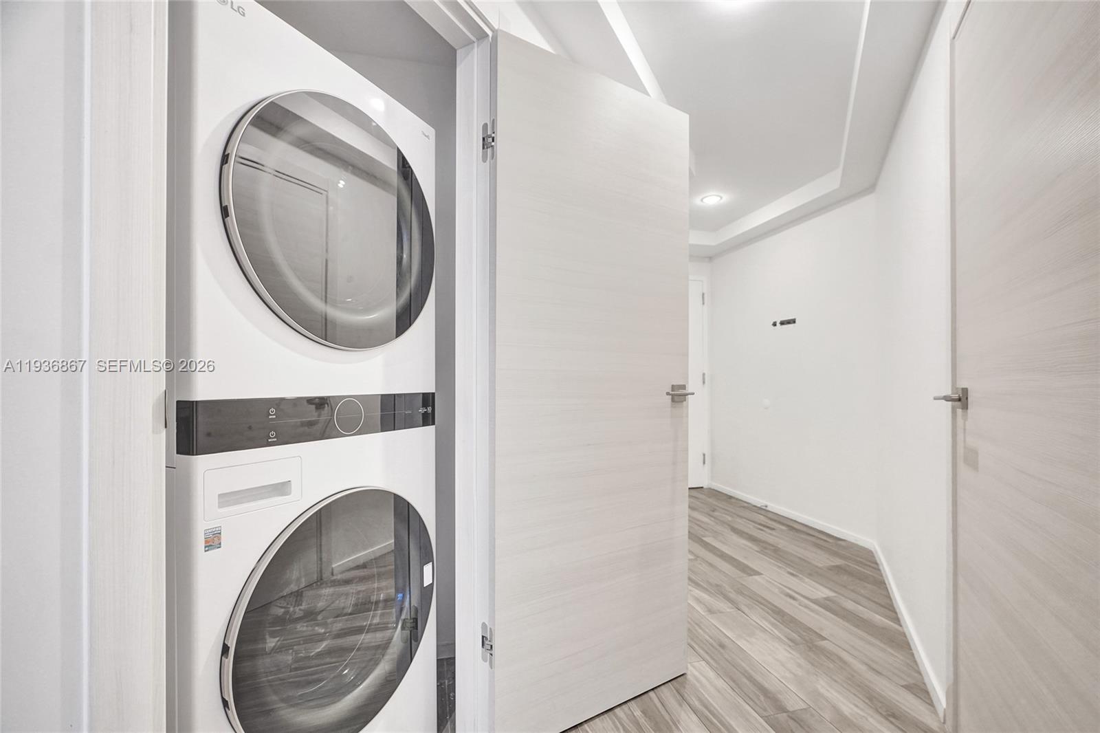 801 SMA RESIDENCES CONDO - Residential