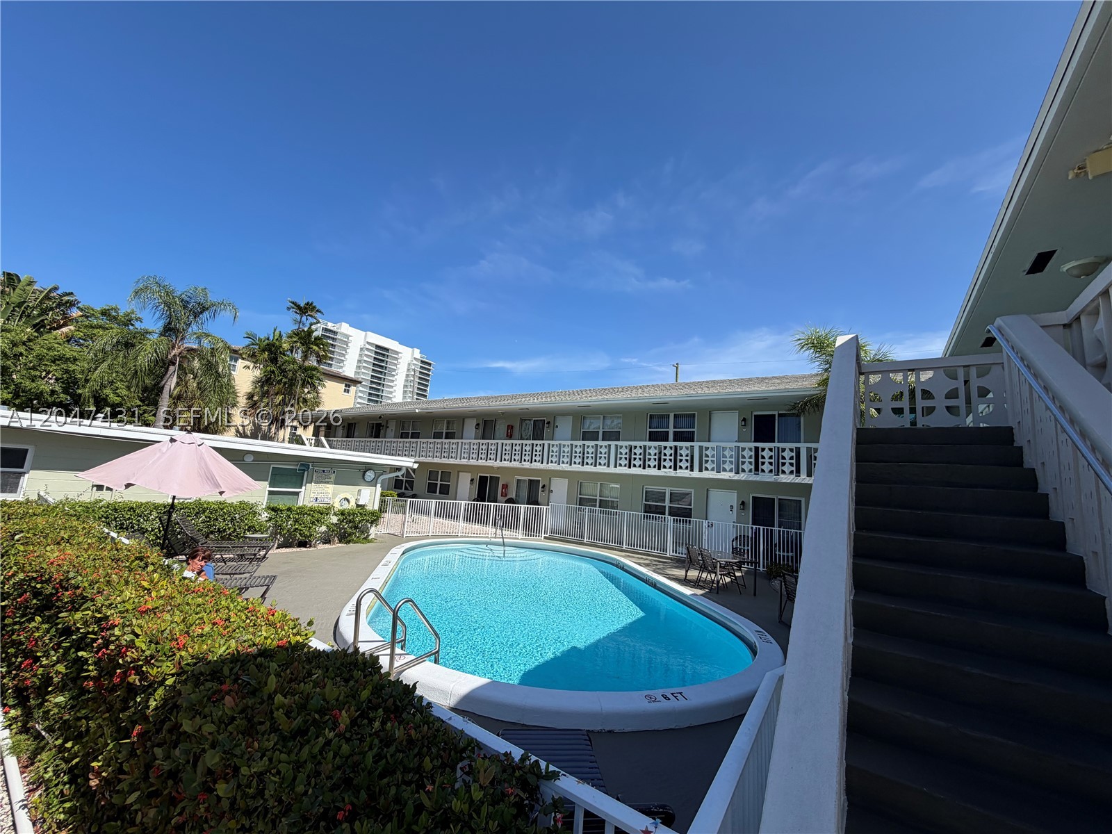 MID MARI CONDO - Residential