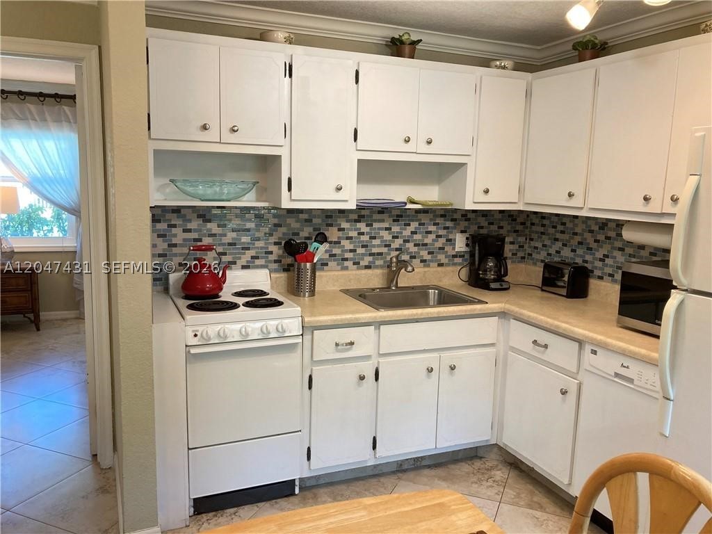 MID MARI CONDO - Residential