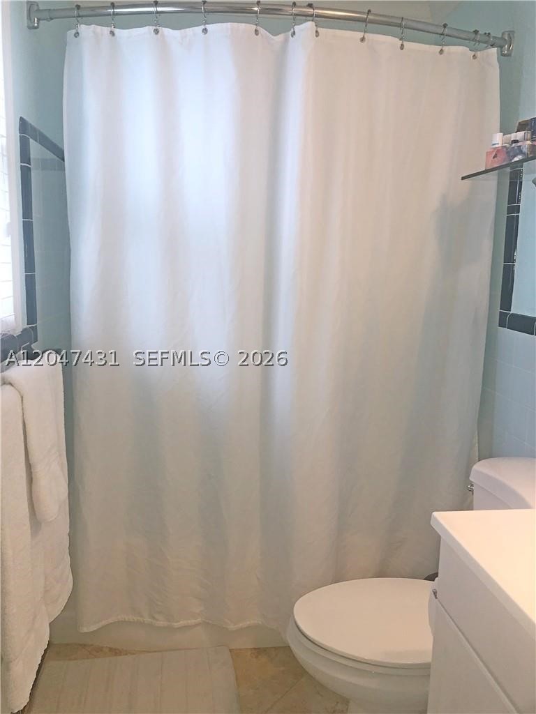MID MARI CONDO - Residential