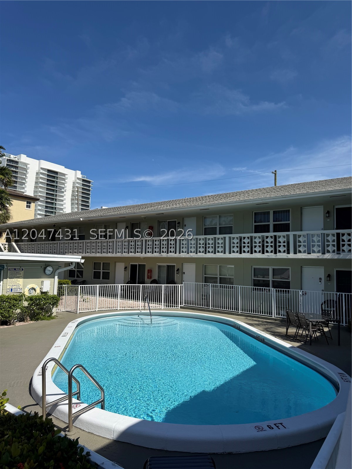 MID MARI CONDO - Residential