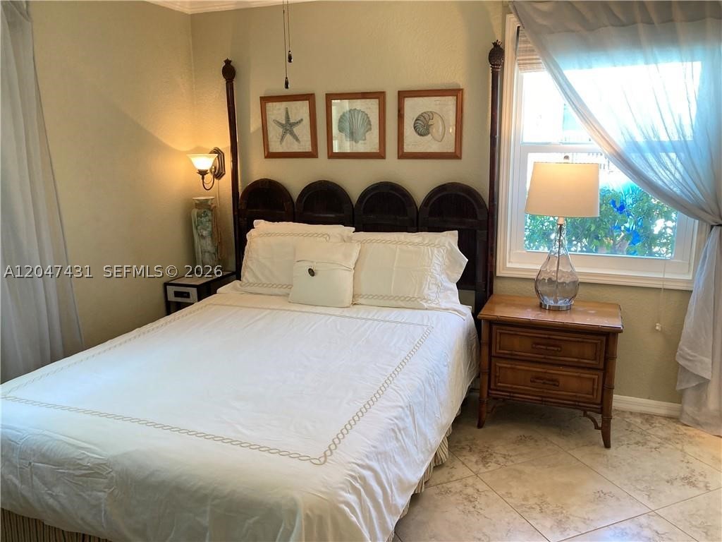 MID MARI CONDO - Residential