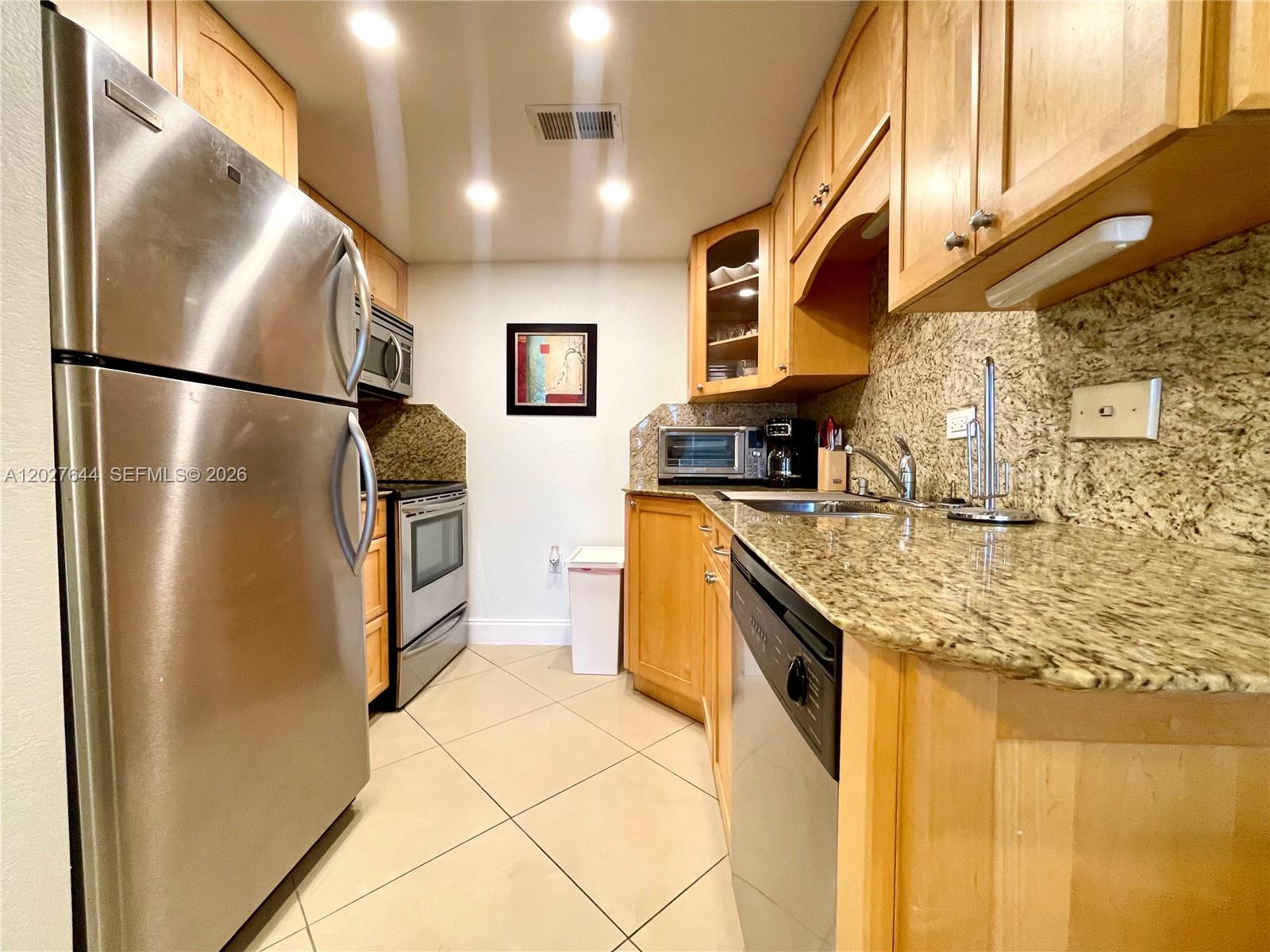 WATERVIEW CONDO - Residential Lease