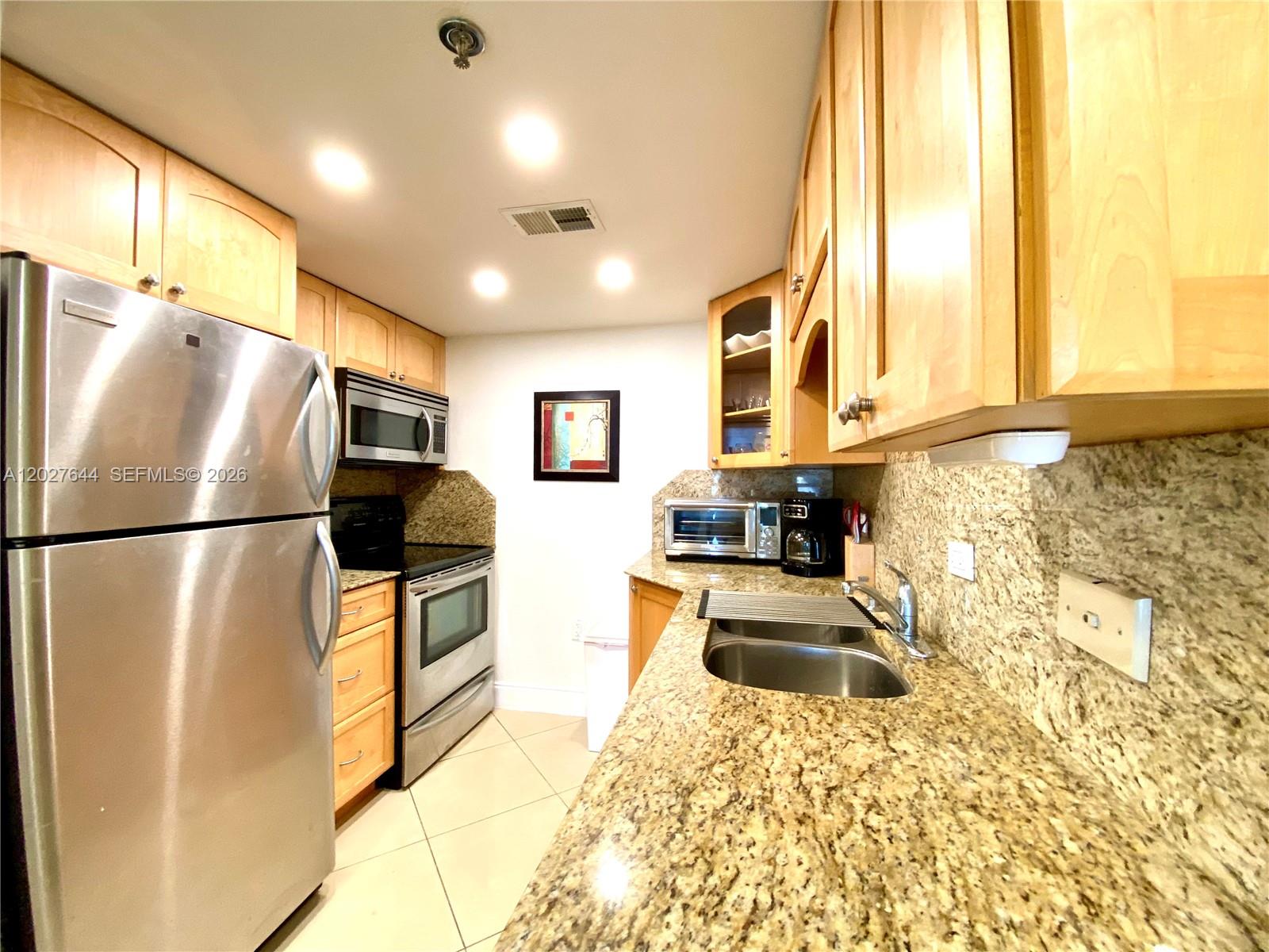WATERVIEW CONDO - Residential Lease