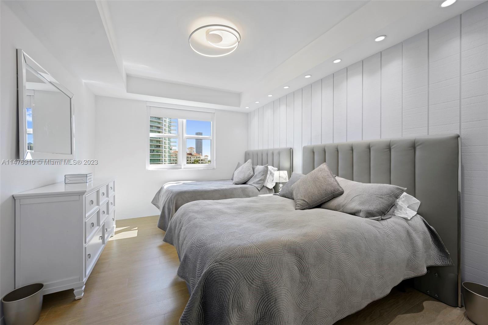 TURNBERRY VILLAGE South - Residential
