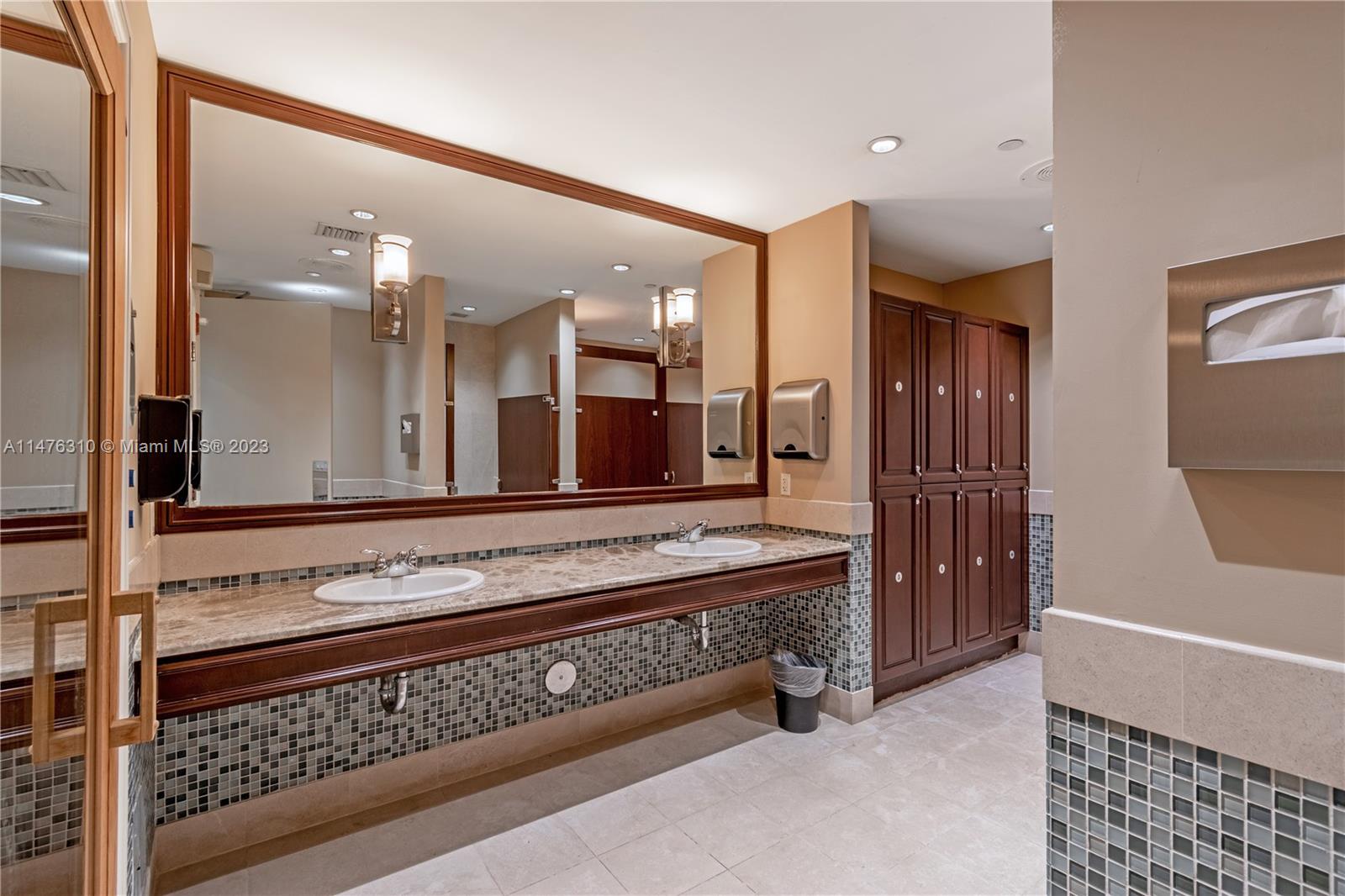 TURNBERRY VILLAGE South - Residential