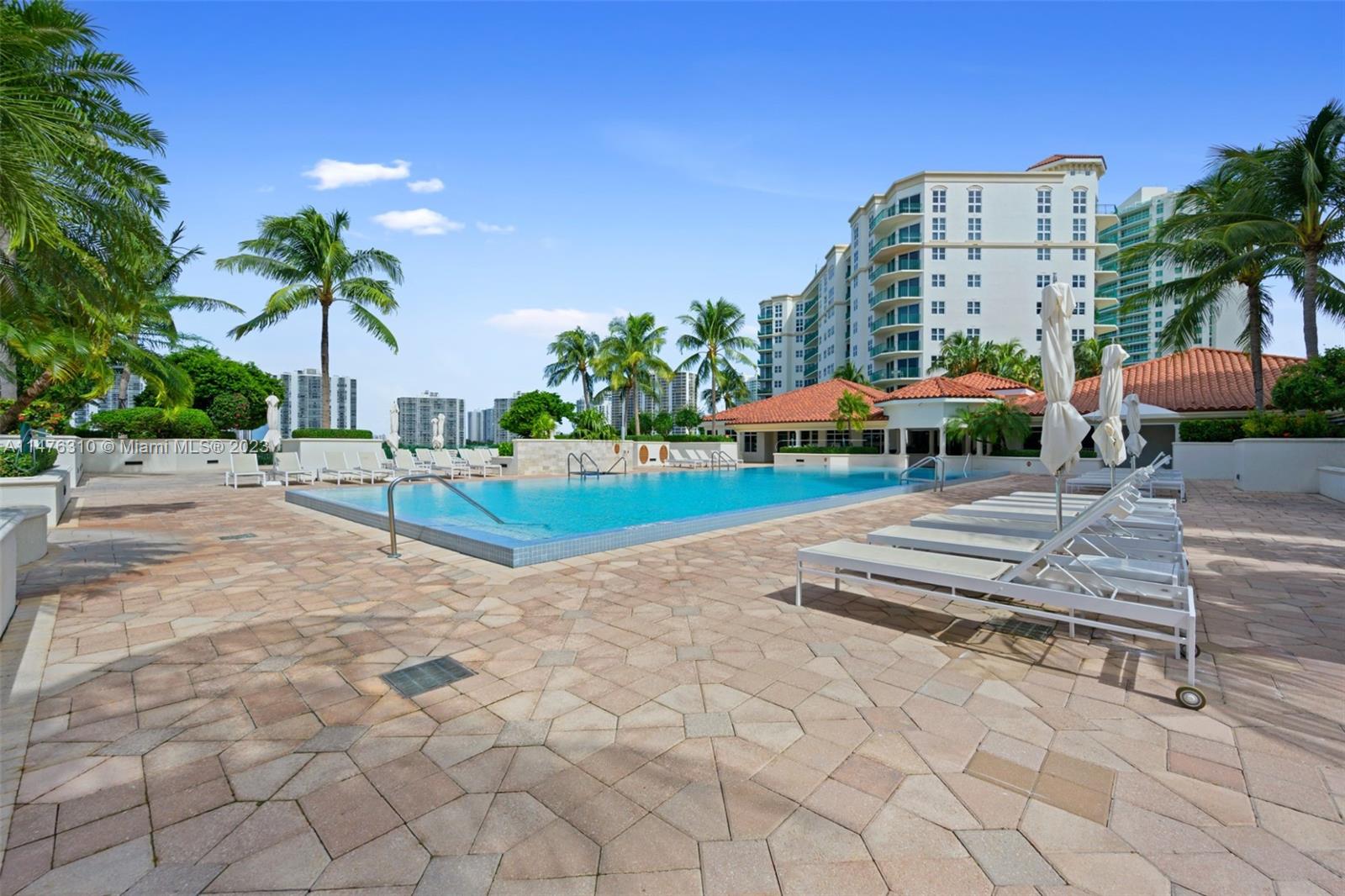 TURNBERRY VILLAGE South - Residential