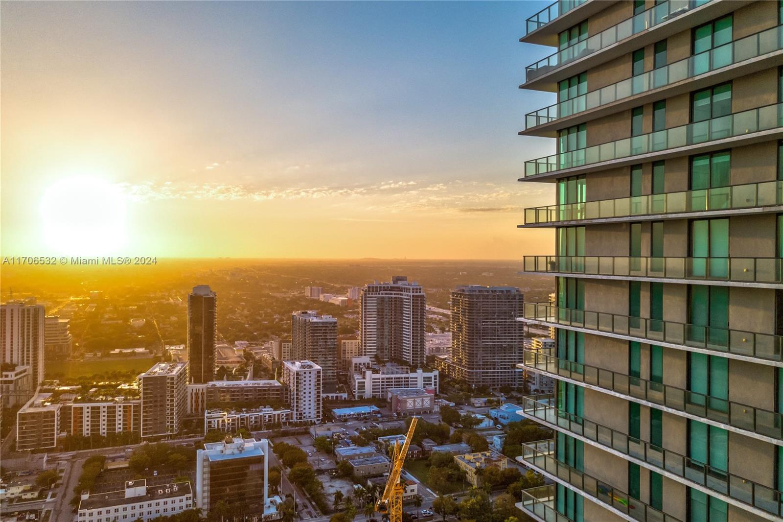 PARAISO BAY CONDO - Residential