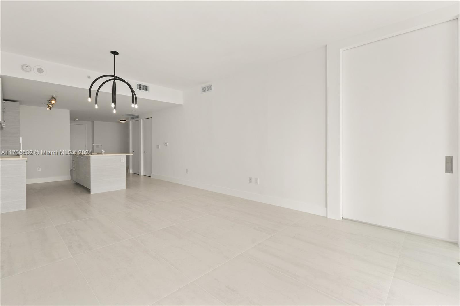 PARAISO BAY CONDO - Residential