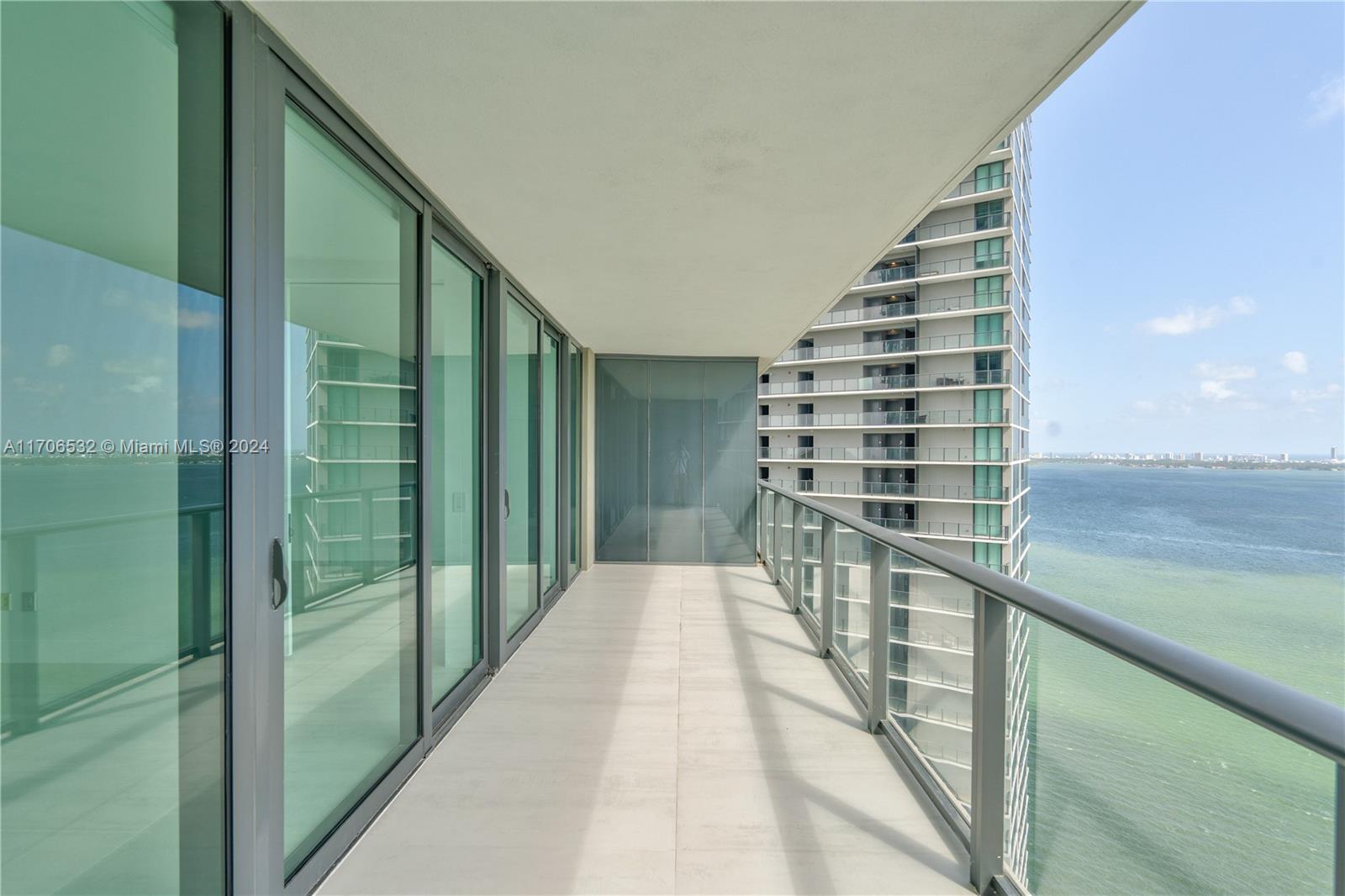 PARAISO BAY CONDO - Residential