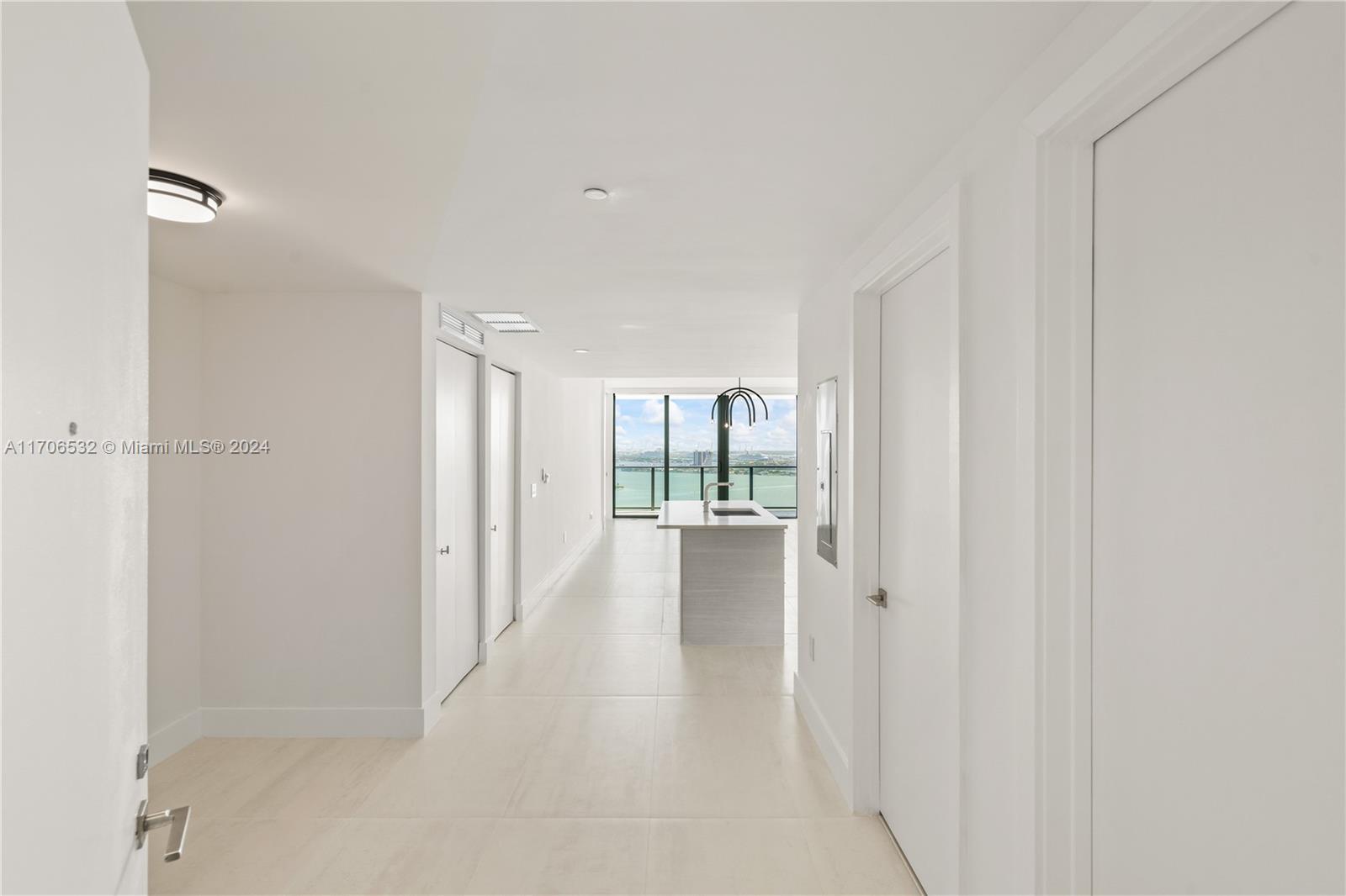 PARAISO BAY CONDO - Residential
