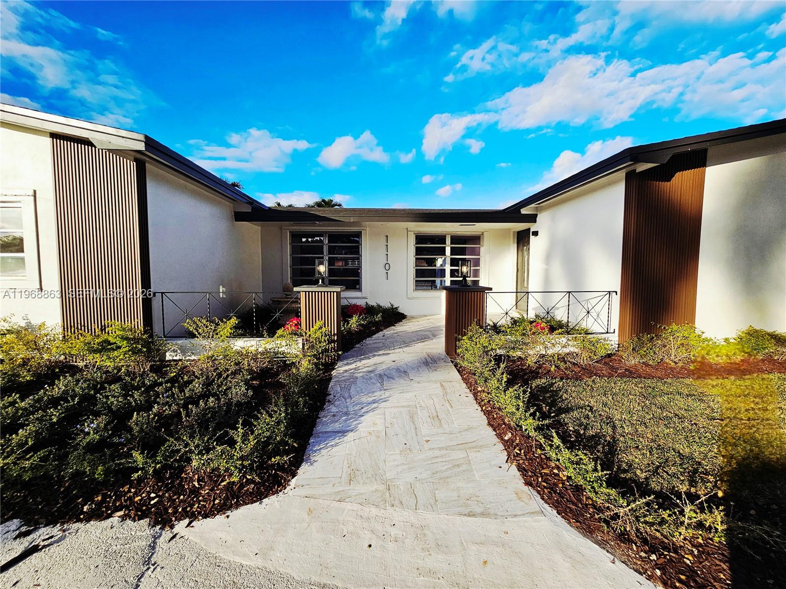 PEMBROKE LAKES SEC 2 - Residential