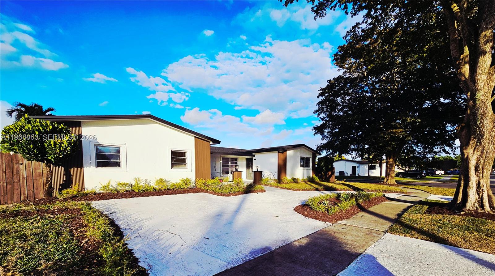 PEMBROKE LAKES SEC 2 - Residential