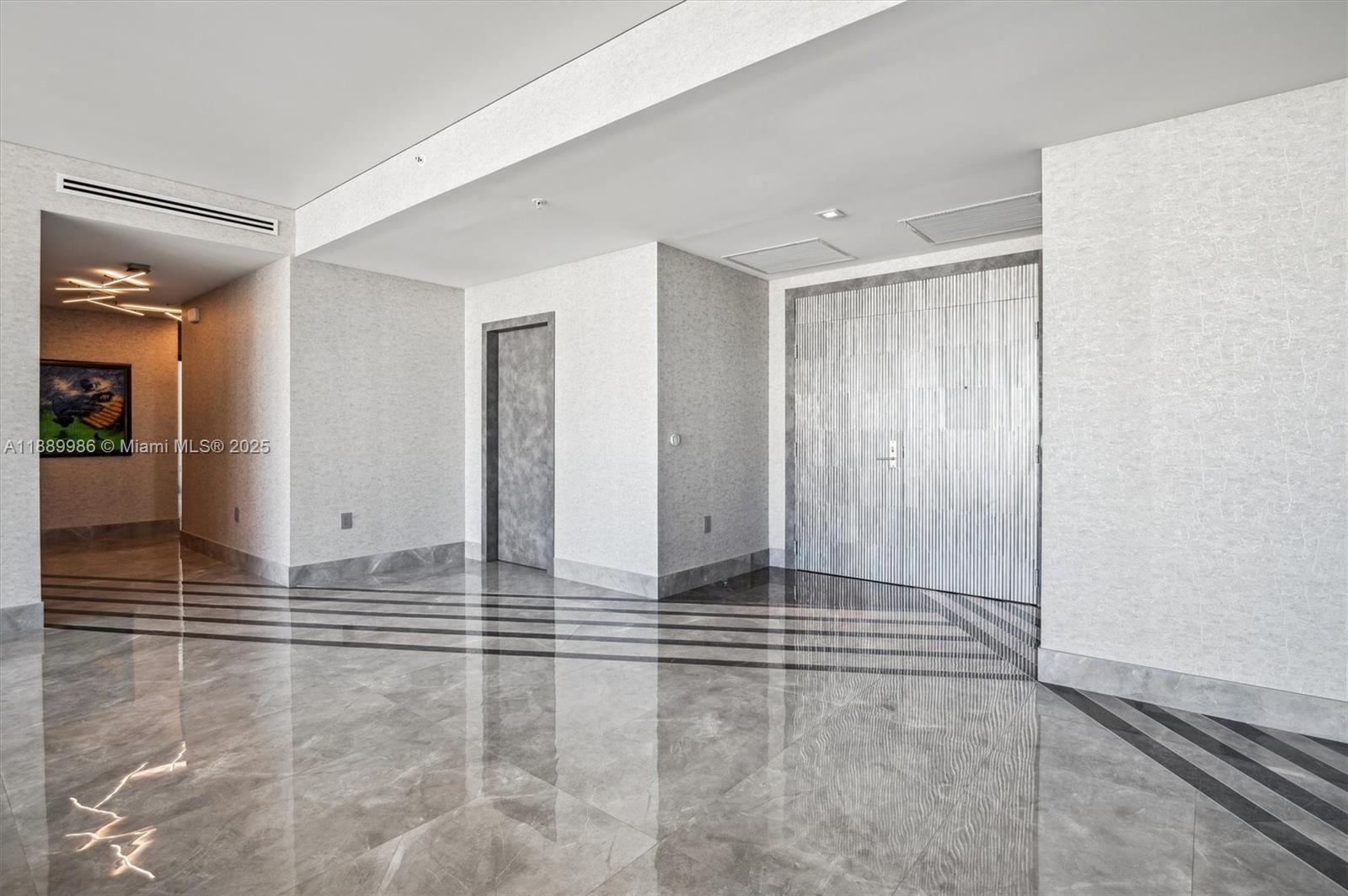 PARQUE TOWERS CONDO - Residential