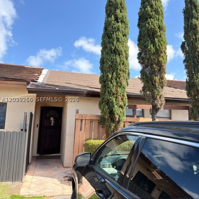 TAMIAMI LAKES TOWNHOUSES - Residential