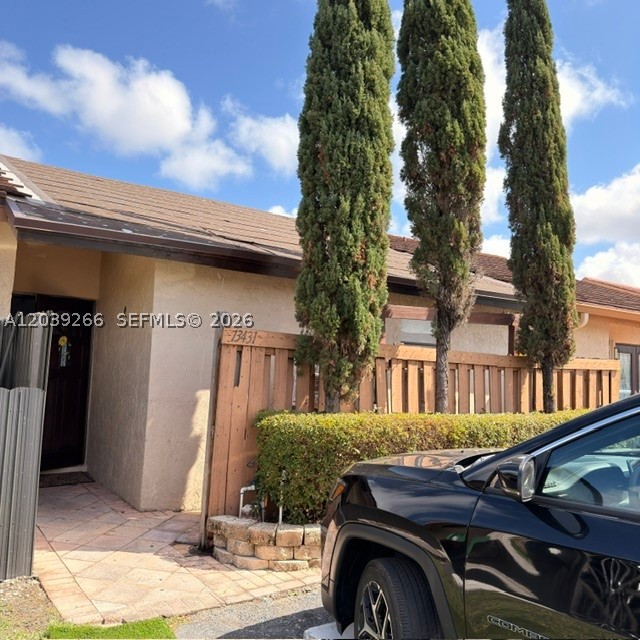 TAMIAMI LAKES TOWNHOUSES - Residential