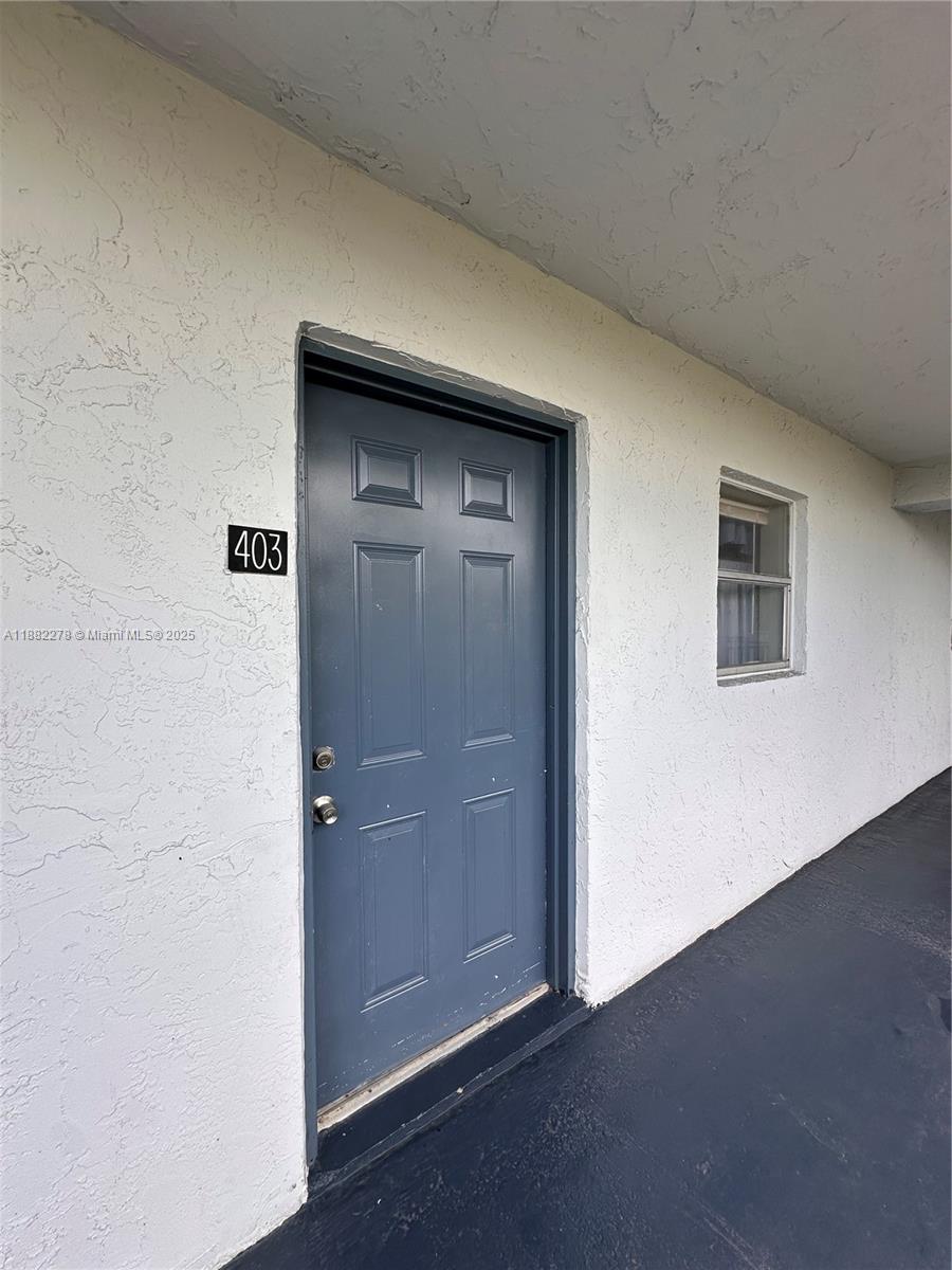 Step into this inviting 2-bedroom, 2-bathroom home, perfectly situated in a vibrant 55+ community. Enjoy the benefits of a home that’s easy to maintain, featuring spacious bedrooms, granite countertops, tile flooring and freshly painted neutral walls. Don't miss out on this fantastic opportunity!