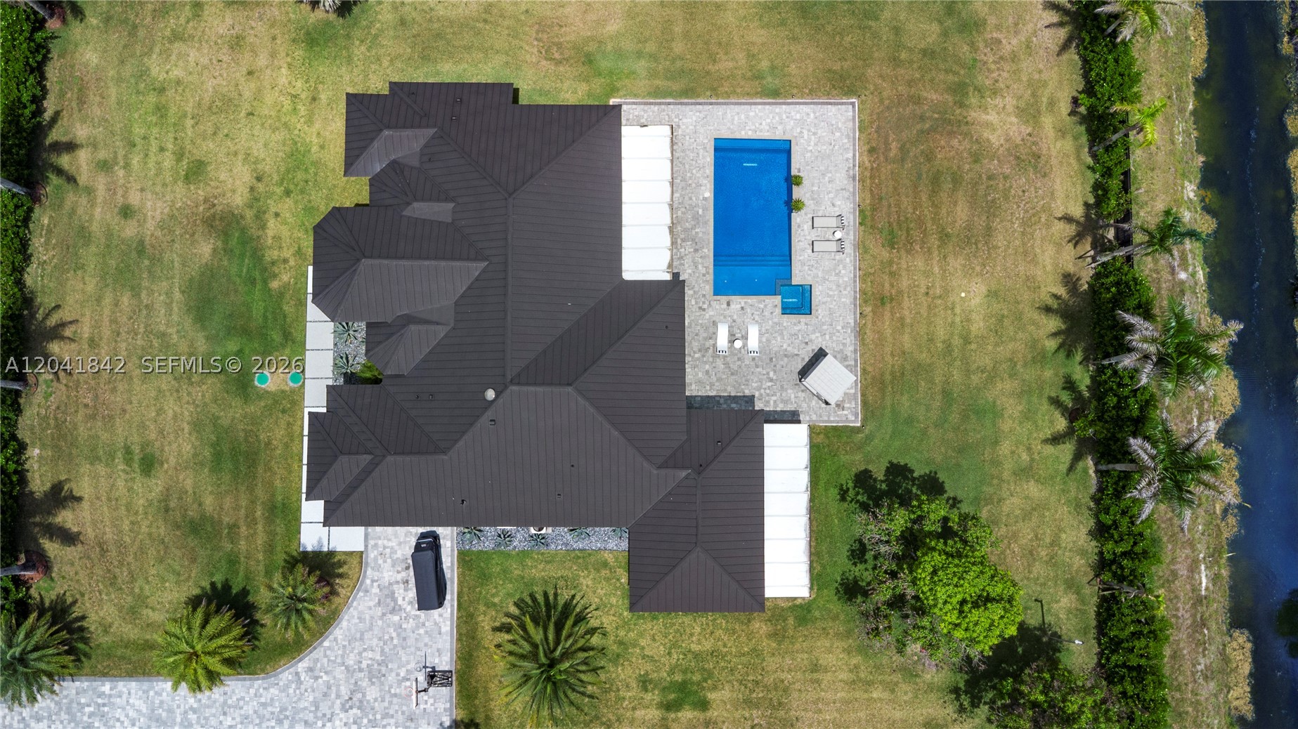 18-42-41~ N 269 FT OF S 1 - Residential