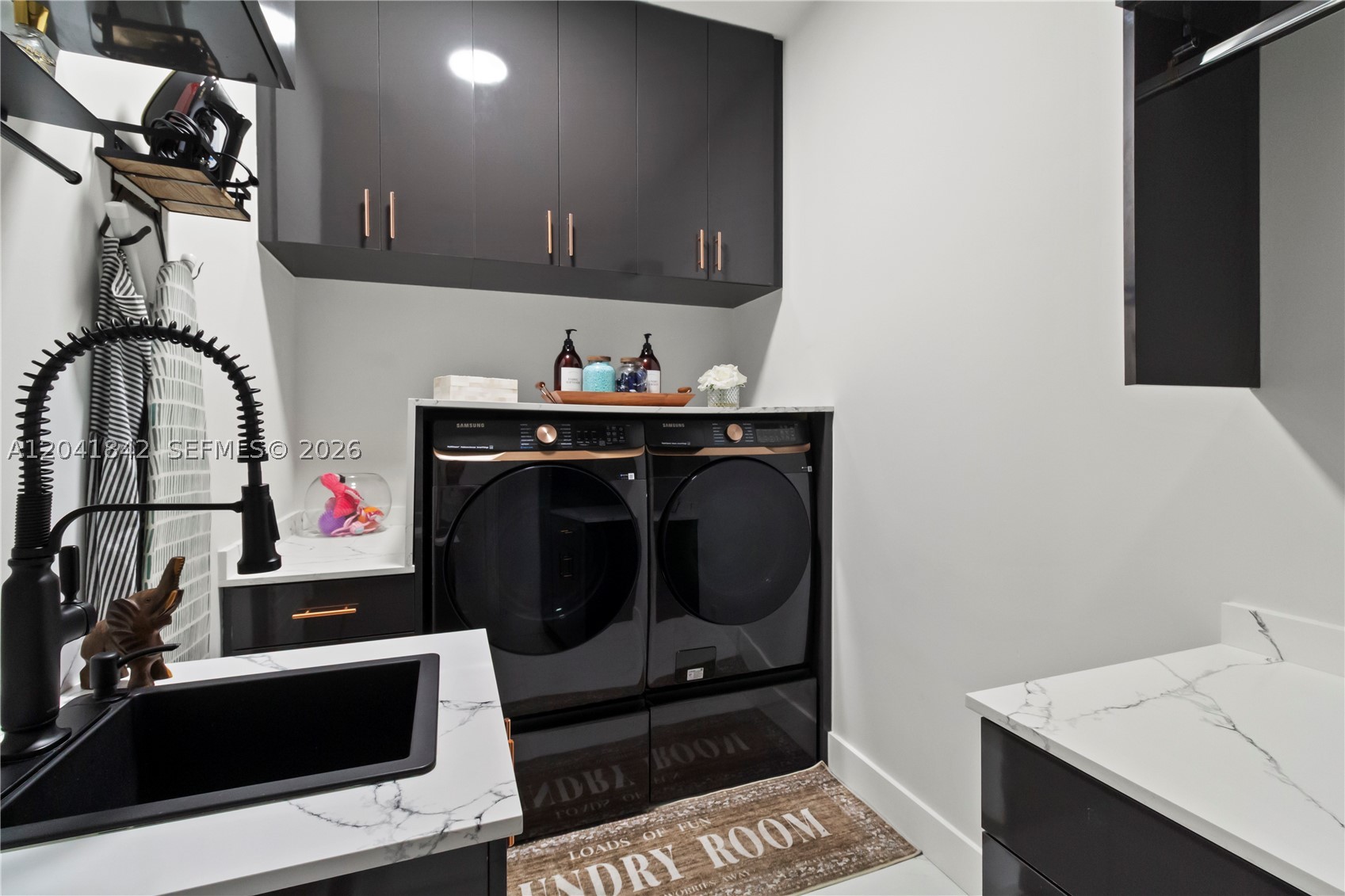 18-42-41~ N 269 FT OF S 1 - Residential