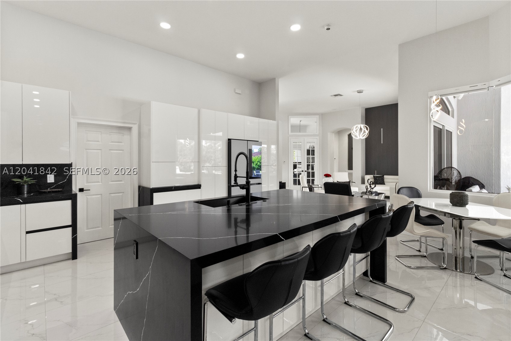 18-42-41~ N 269 FT OF S 1 - Residential