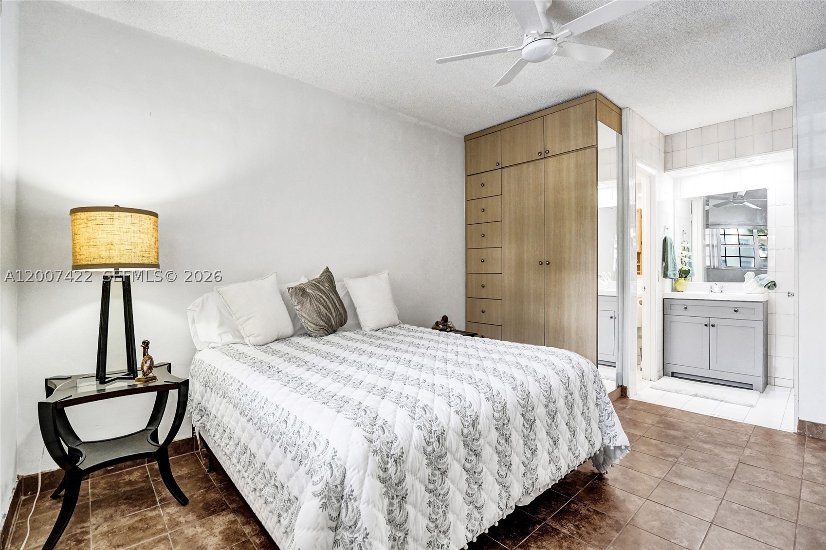 ISLE OF PARADISE CO-OP F - Residential