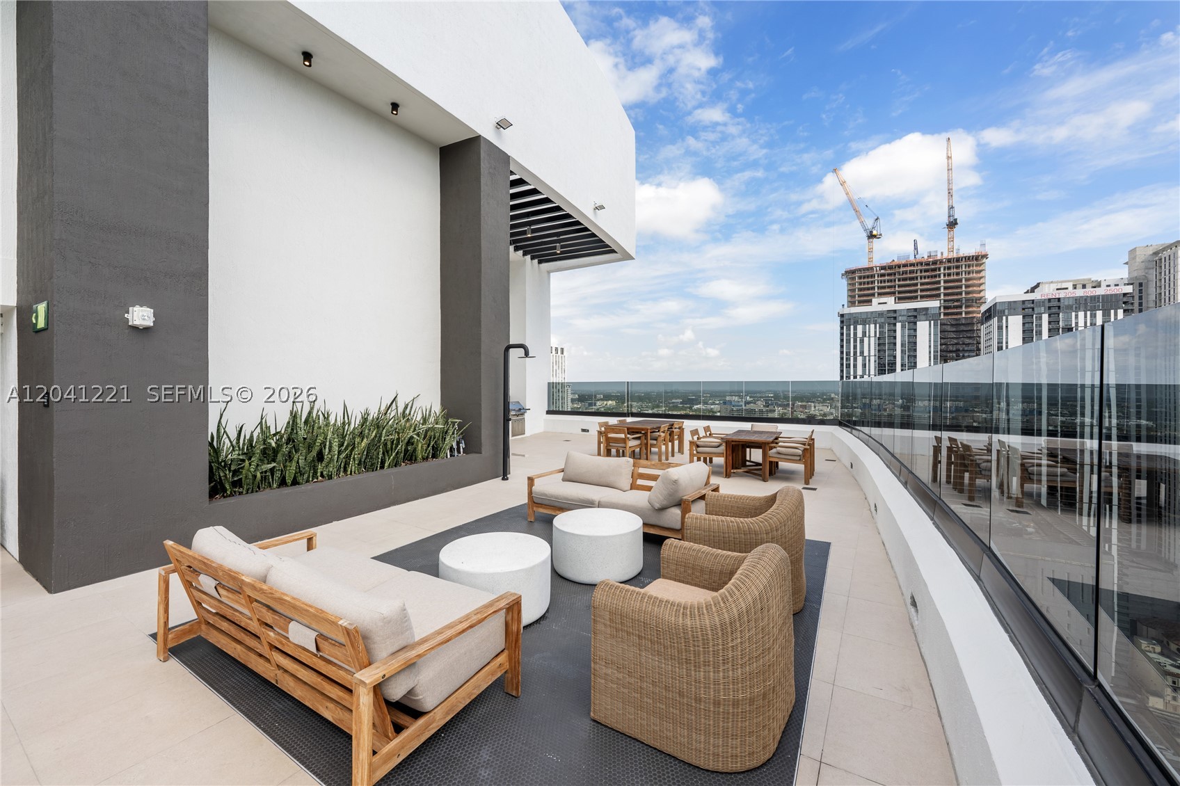 DISTRICT 225 - Residential