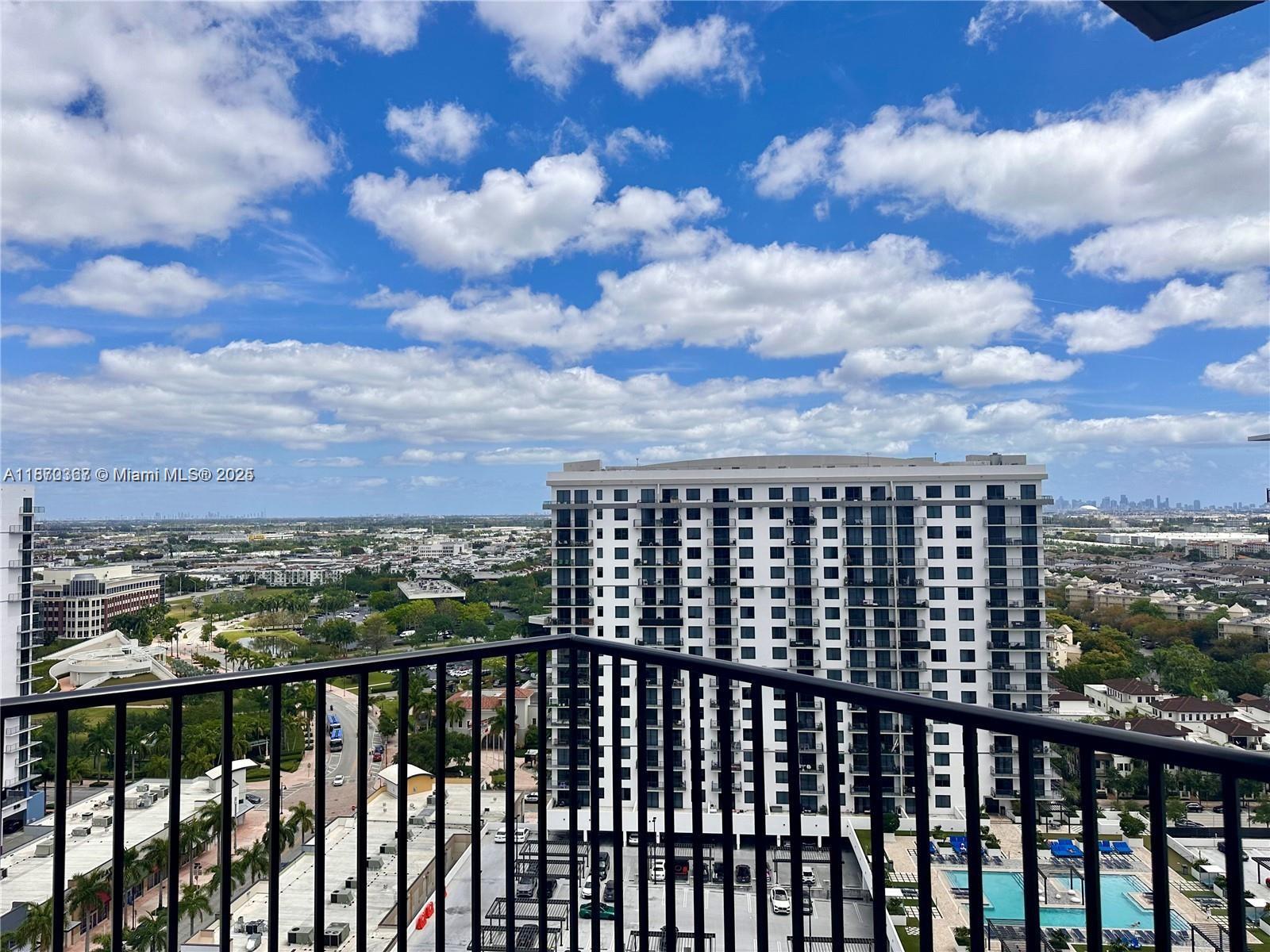 5252 PASEO CONDO - Residential