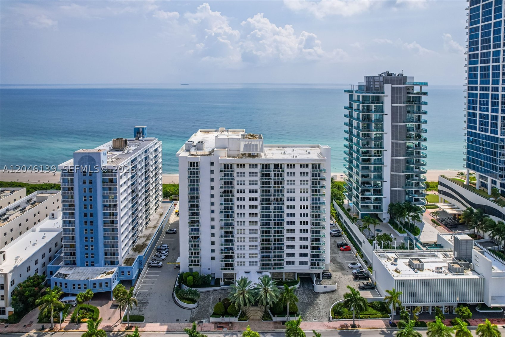 THE COLLINS CONDO - Residential